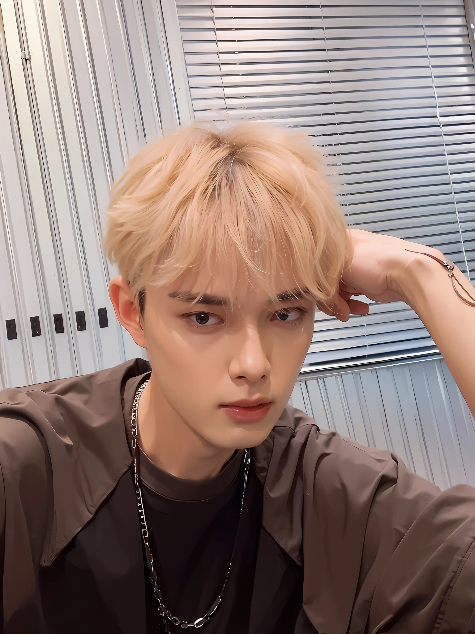 arafed male with a black shirt and a chain around his neck, yanjun chengt, cai xukun, kim doyoung, inspired by Yanjun Cheng, sakimichan, male ulzzang, jung jaehyun, hyung tae, inspired by Bian Shoumin, hong june hyung, kanliu666, with short hair