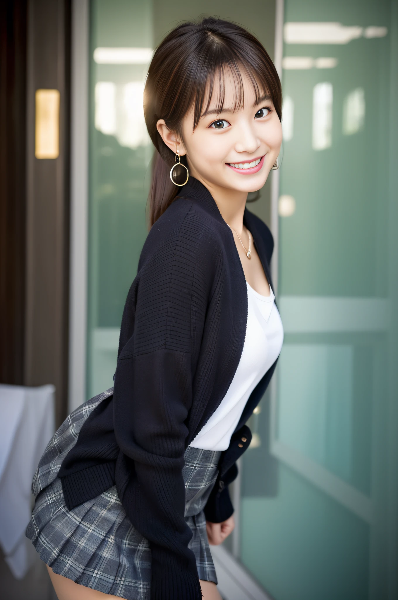 Smile, miniskirt