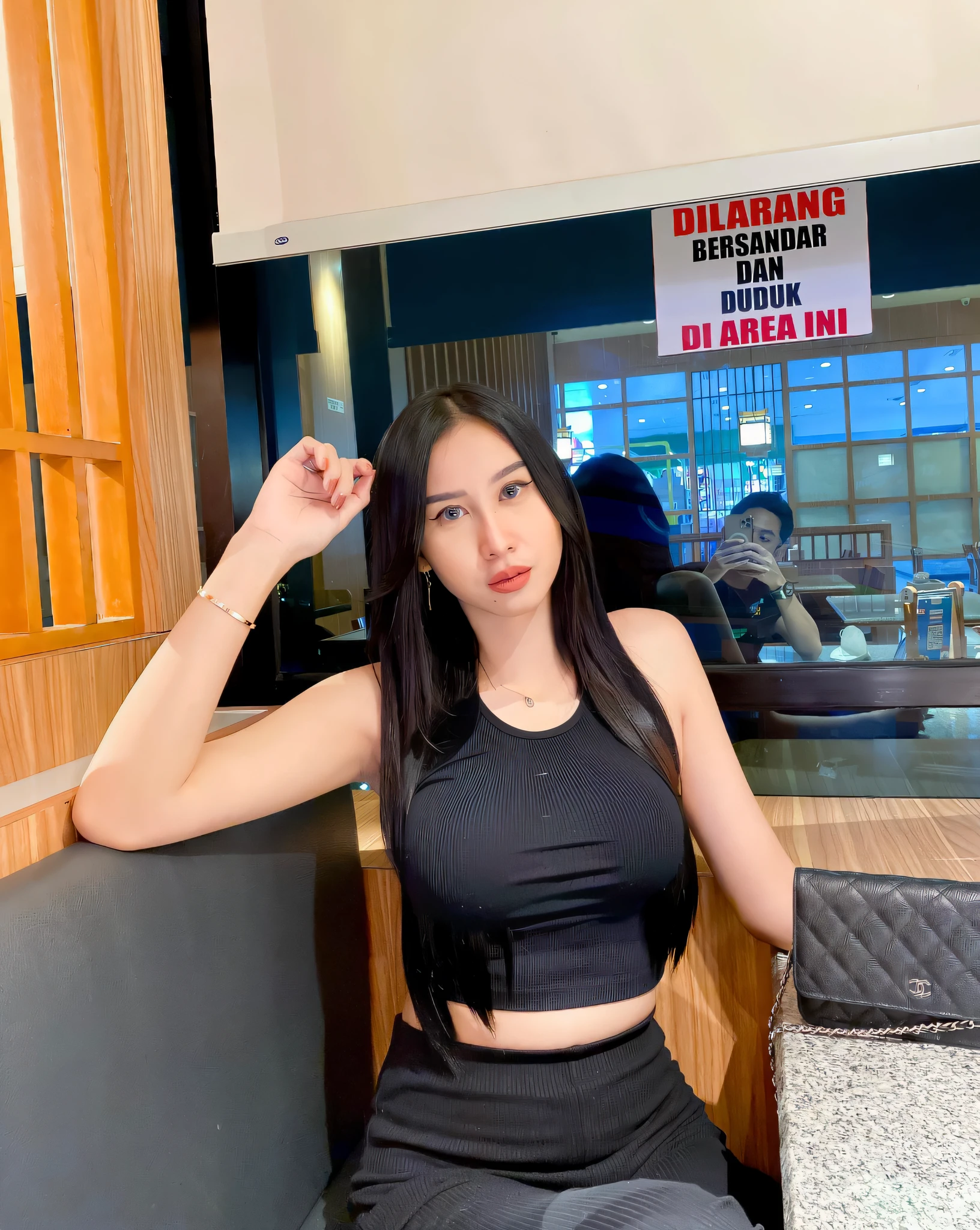 (Big breast)