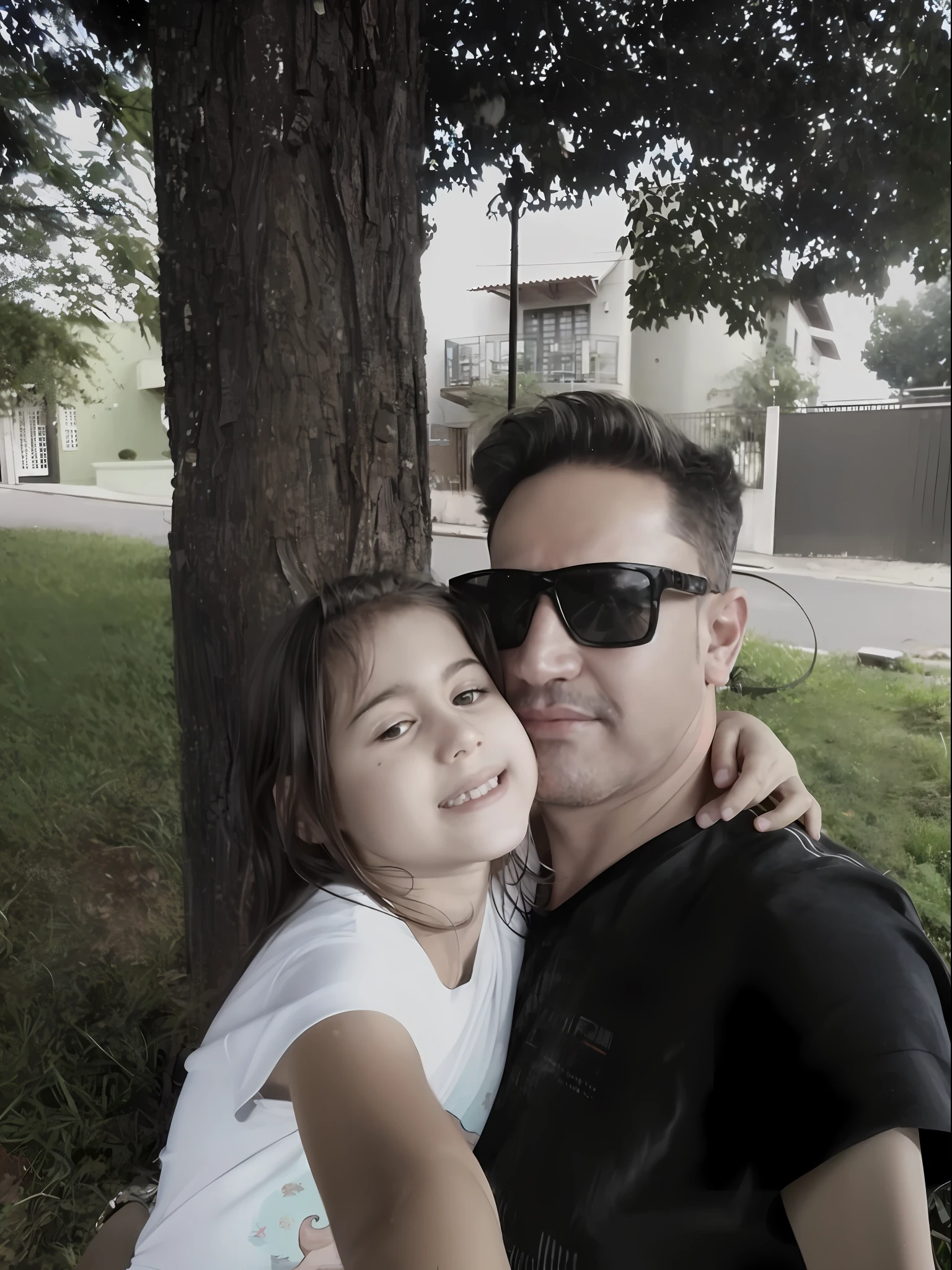 There is a man and a girl who are posing for a photograph, Directed by: Nandor Soldier, edu souza, with a kid, cerca de 3 5 anos, fotografia, david rios ferreira, jose miguel roman frances, 38 anos, Carmelo Blandino, imagem de qualidade muito baixa, imagem de perfil, Directed by: Juan Carlos Stekelman