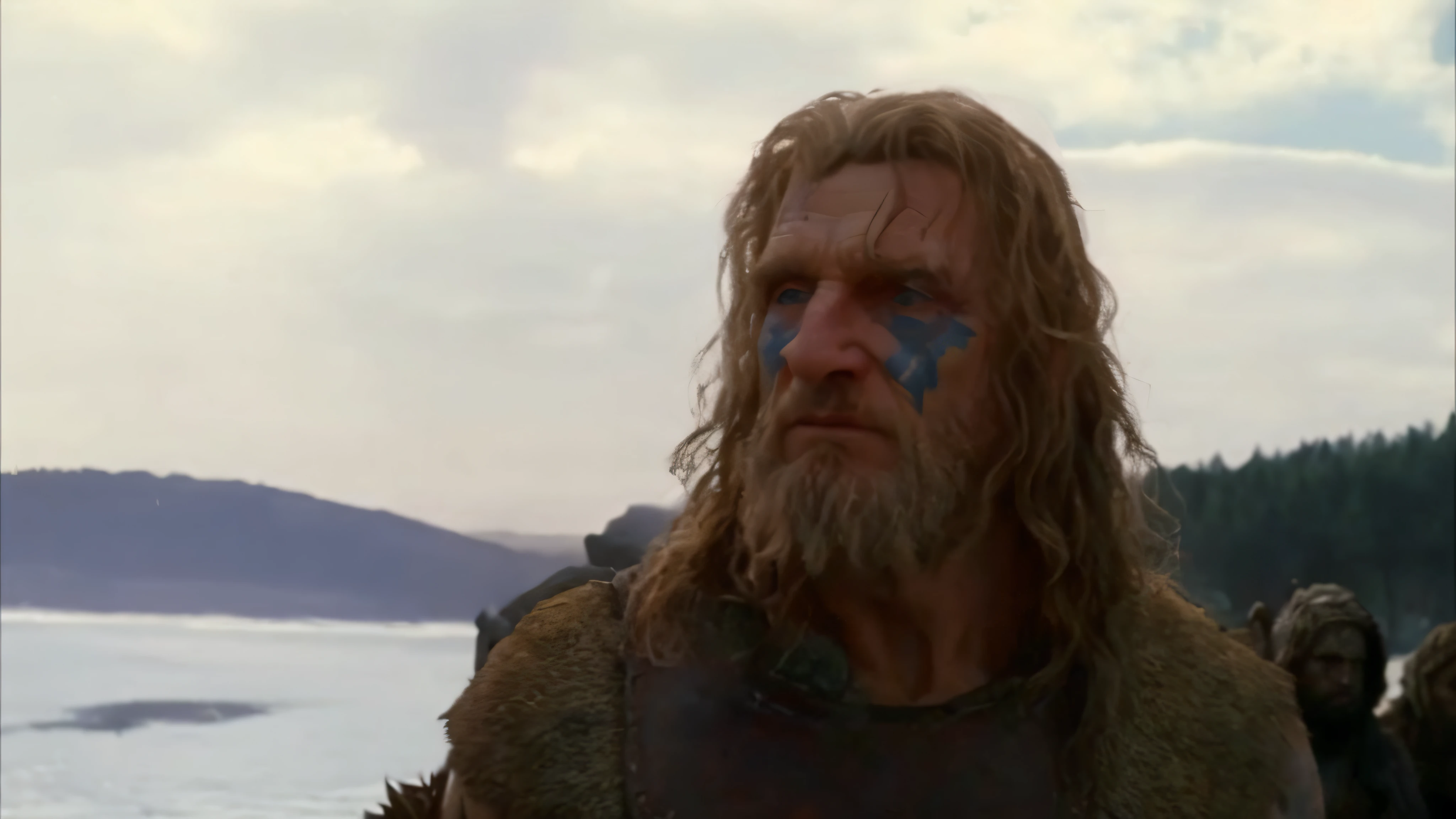 Homem com barba e pintura facial no rosto, Liam Neeson como Burl Gage, O Mestre das Feras 1 9 8 5, Screencap do filme, Filmado do filme de Danis Villeneuve, john eaves, captura de tela do filme, filme ainda de god of war, inspirado em John Noble Barlow, porco manbearpig, ainda de um filme de fantasia