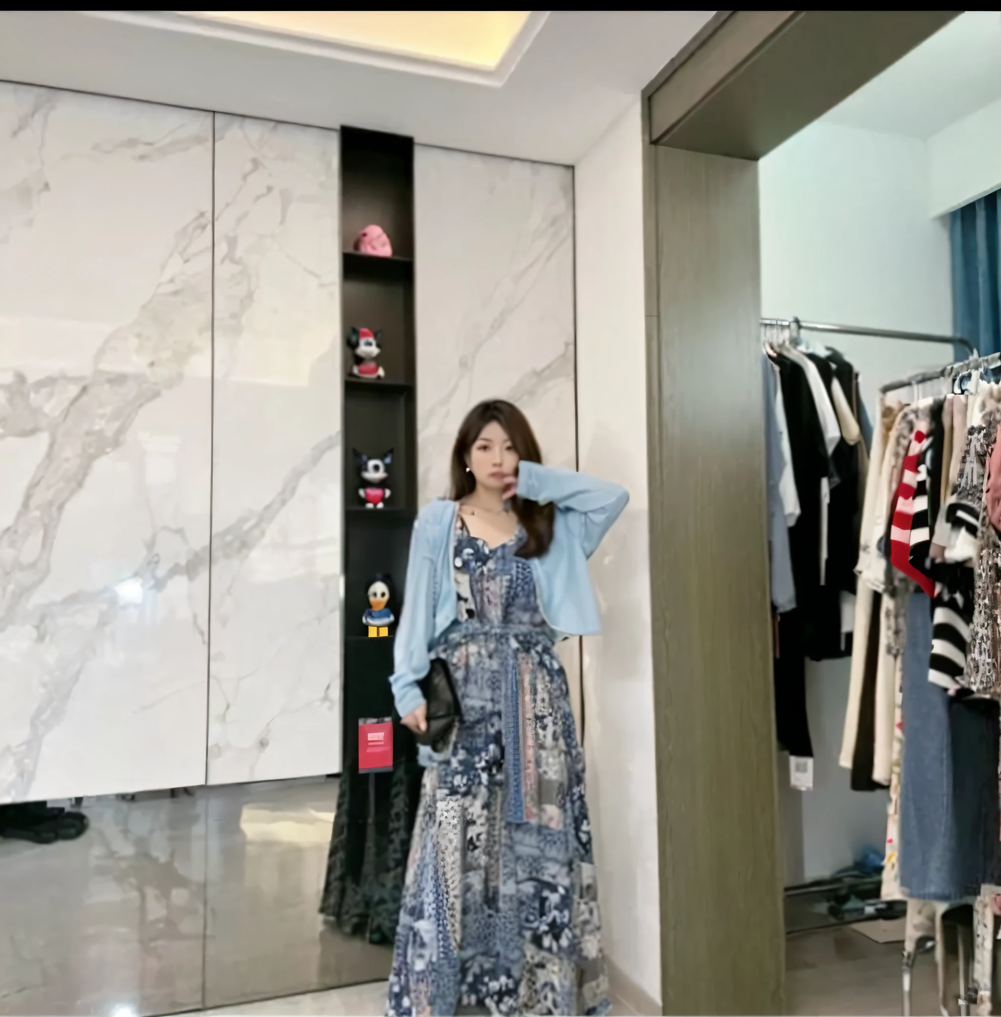 The Araki woman stood in the room,Holding a row of clothes, 🤬 🤮 💕 🎀, personal profile picture, full body xianxia, Yoshitomo Nara, exclusive, gorgeous lady, 8k --height 768, 🔞🤡, 🔥 😎 🕹️ 👀 :2, photoshoot