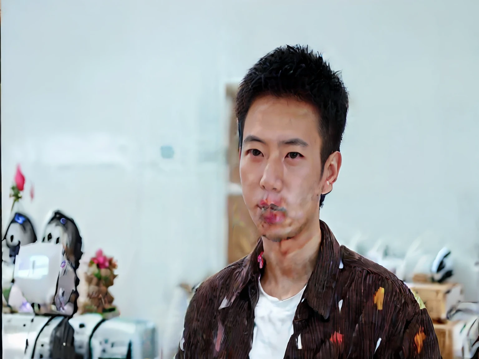 arafed man in a striped shirt standing in front of a desk with a computer, huifeng huang, xiang duan, zeng fanzh, jinyiwei, xintong chen, yihao ren, phong yintion j - jiang geping, yuxiang chen, yangjun chen, guangjian huang, Liang Xing