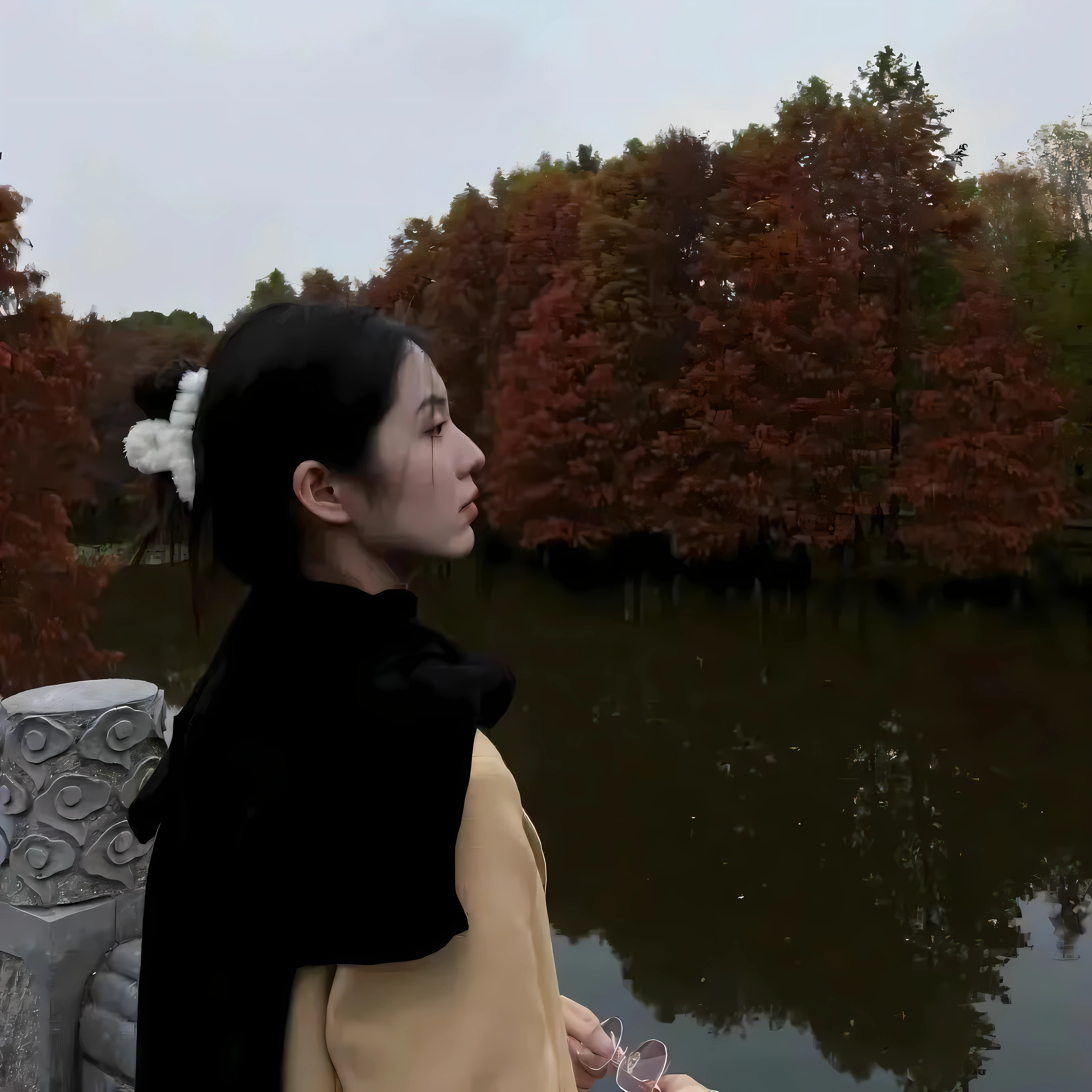 By the lake in the park，There was a girl in Hanfu sitting quietly，in fall, the queen is full of grace，High nose bridge and graceful curves，Very cute Black Autumn Princess，Surrounded by pristine nature，Just echoes her noble temperament，This is a high-quality piece of material。