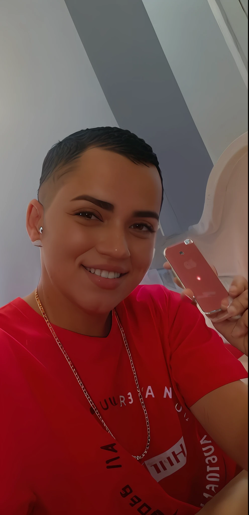 there is a man with a red shirt holding a cell phone, Parece Fabiula Nascimento, shaved head, Mulher de 30 anos de Cuba, corte buzz, cabelo raspado, Malika Favre, buzz corte de cabelo, shaved bald head, cabelos agitados, Buzzcut marrom, fernanda suarez, imagem de perfil, cabelo muito curto