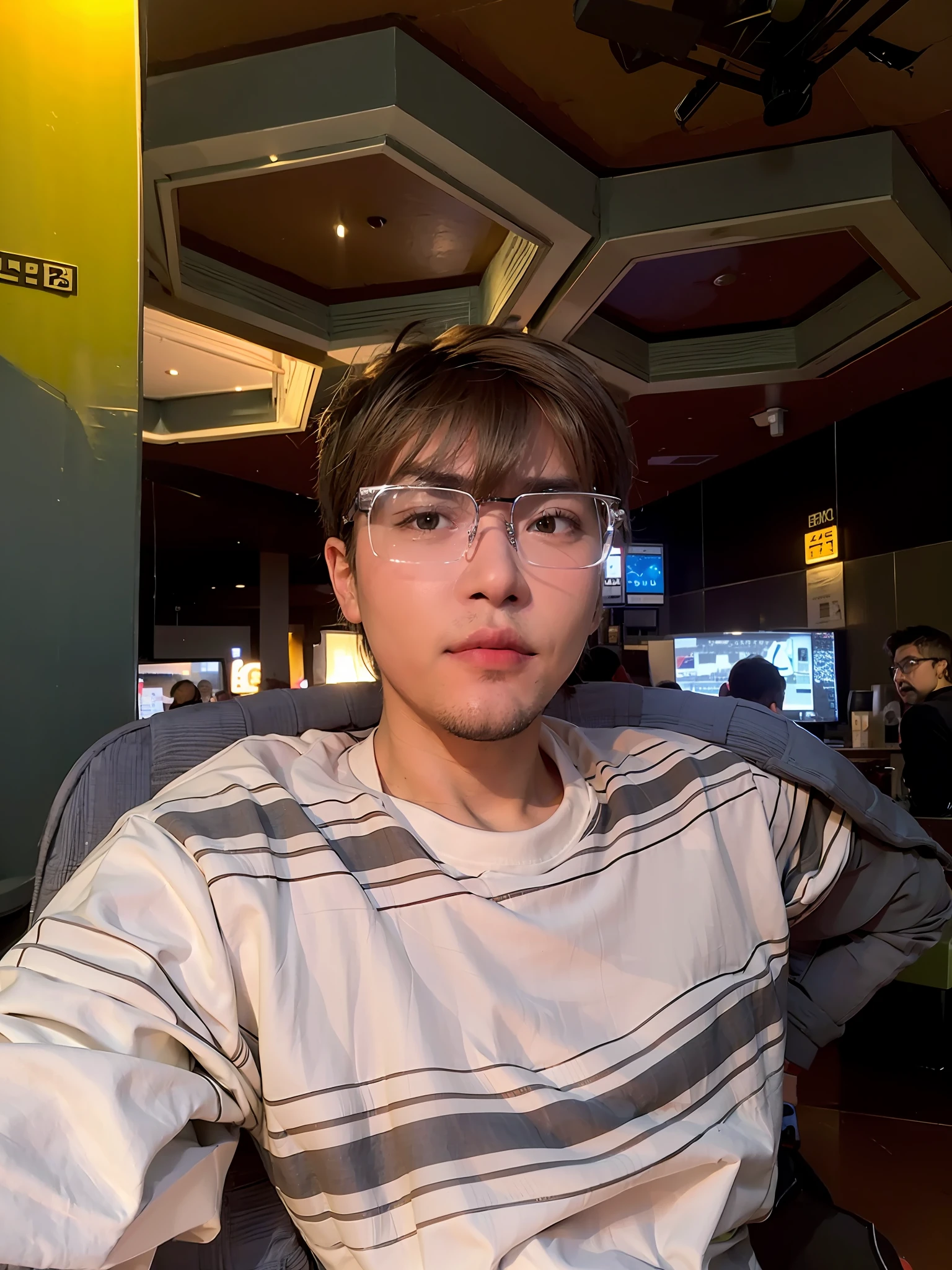 There was a man sitting in a chair, 8k selfie photograph, black-frame glasses，Peng Yuyan，handsome，Striped shirt，The background is an internet café，