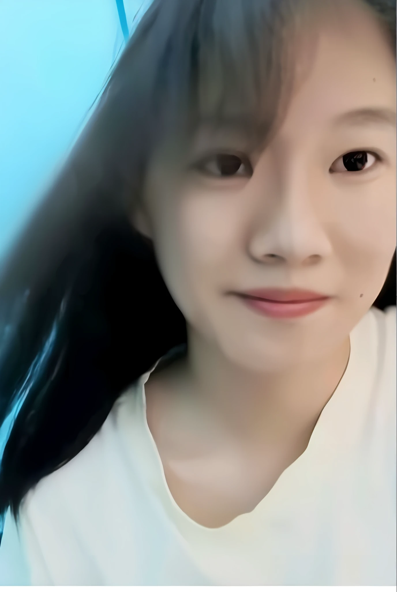 there is a woman with long hair holding an umbrella, xintong chen, wenfei ye, Yun Ling, Li Zixin, jiyun chae, 19-year-old girl, Wang Qichao, 18 years old, 8k selfie photograph, 2 , Zhang Pengzhen, shaxi, jaeyeon nam, xision wu
