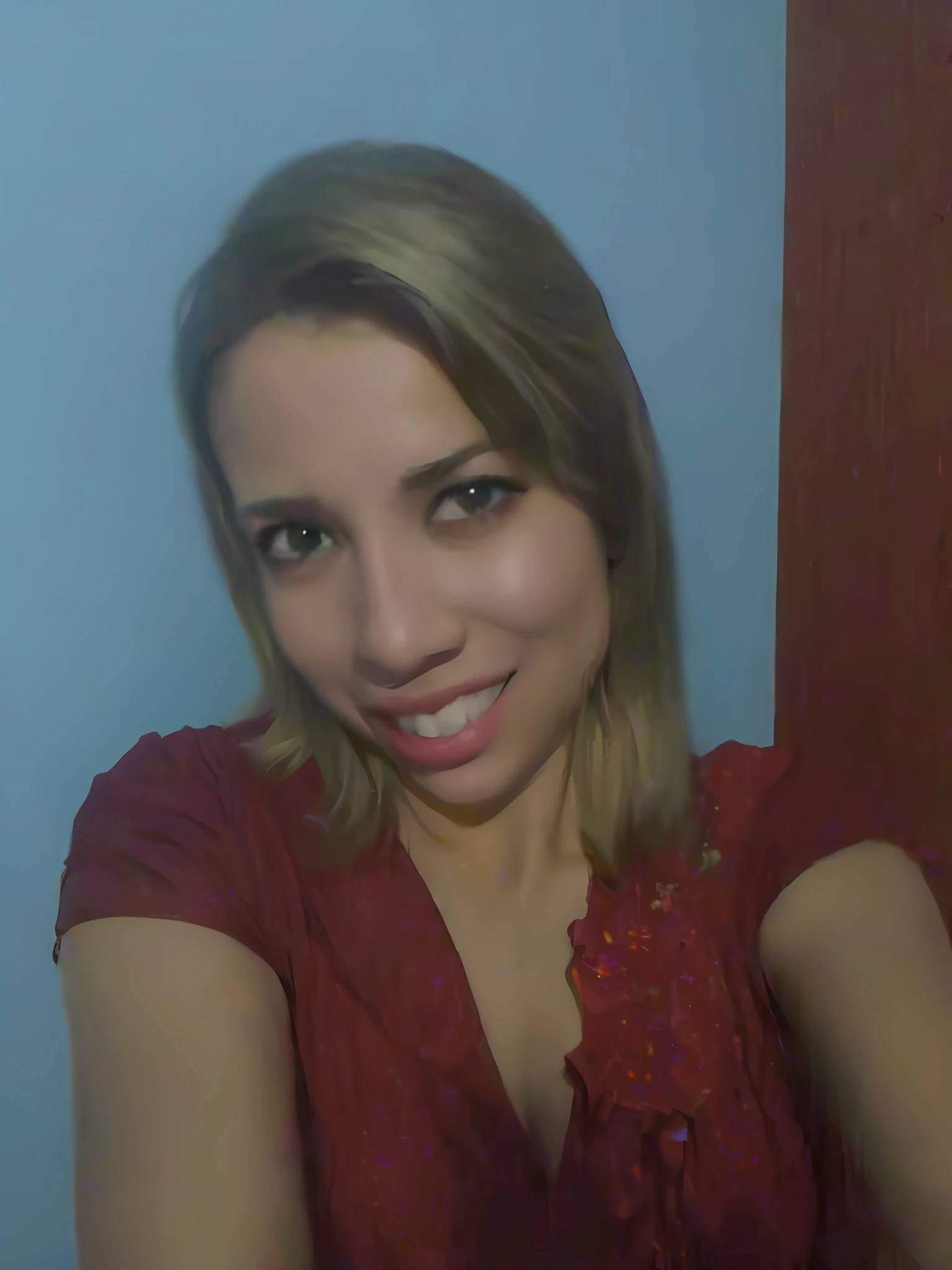 Blonde woman in red dress smiling for camera with blue wall, Parece Fabiula Nascimento, fernanda suarez, inspirado em Maria Helena Vieira da Silva, Directed by: Nandor Soldier, 3 5 year brazilian mother, by Maria Helena Vieira da Silva, In Sao Paulo, Adriana DXIM, inspired by Antônio Parreiras