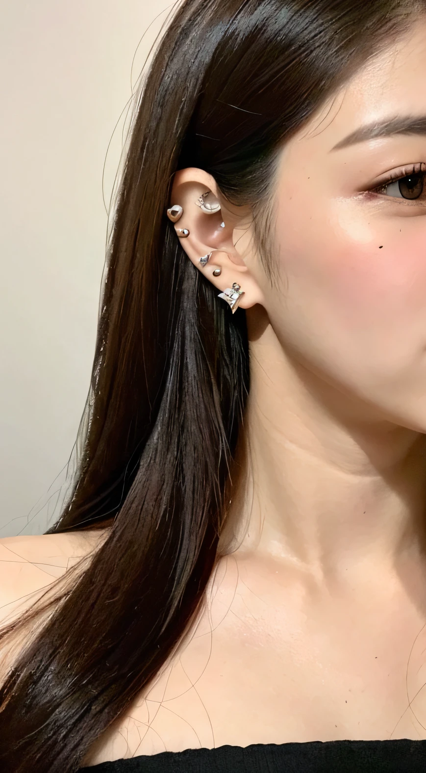 Beautuful Women,hor ears,Full of stud earrings,Ear bone nails