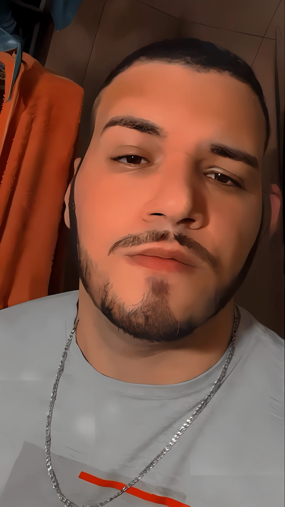 there is a man with a beard and a necklace on, foto de perfil headshot, taken in the early 2020s, Streamer do Twitch / Jogador Ludwig, imagem de qualidade muito baixa, em torno de 1 9 anos, imagem de perfil, tiradas no final dos anos 2000, com uma barba pequena, foto de perfil, foto de perfil 1024px, foto de perfil