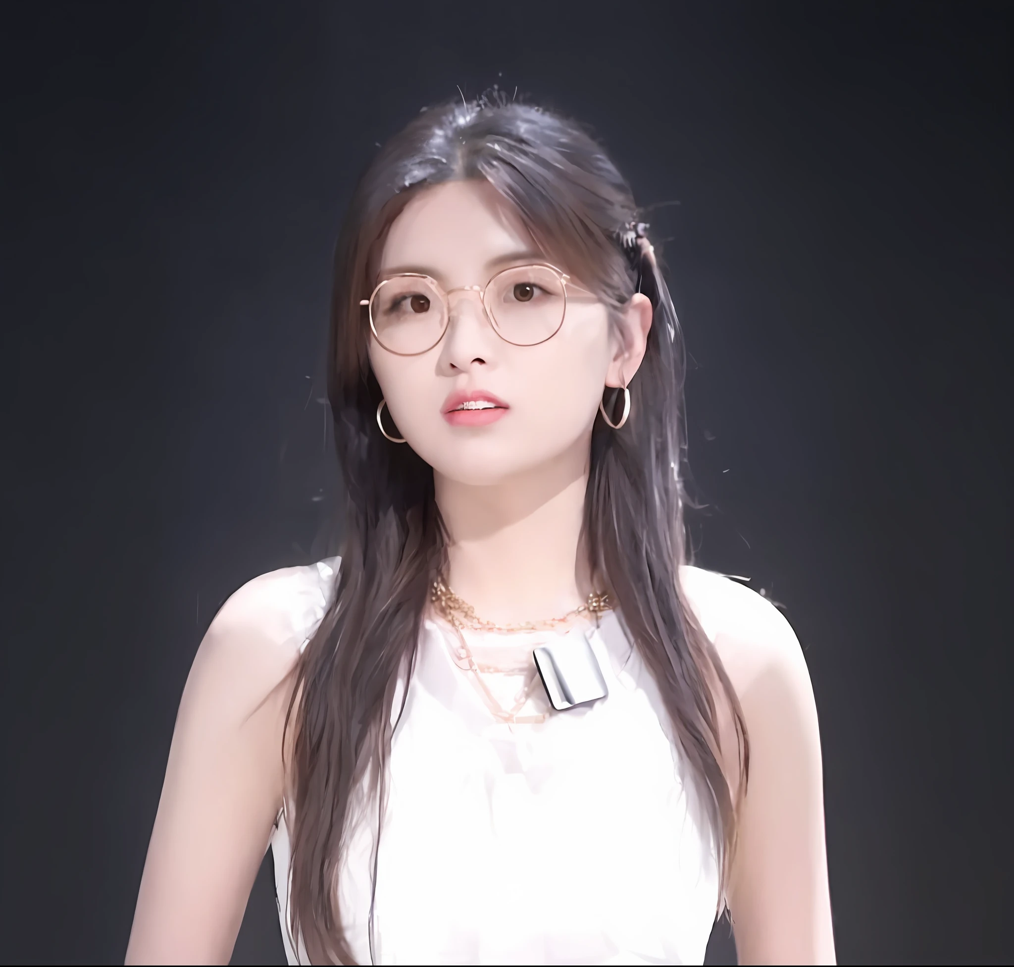 There was a woman with glasses,A necklace is worn around his neck, full-body xianxia, yanjun cheng, tzuyu from twice, Li Zixin, wearing thin large round glasses, portrait of female korean idol, xintong chen, Xianxia, Yun Ling, xision wu, wearing small round glasses, jaeyeon nam, chengyou liu