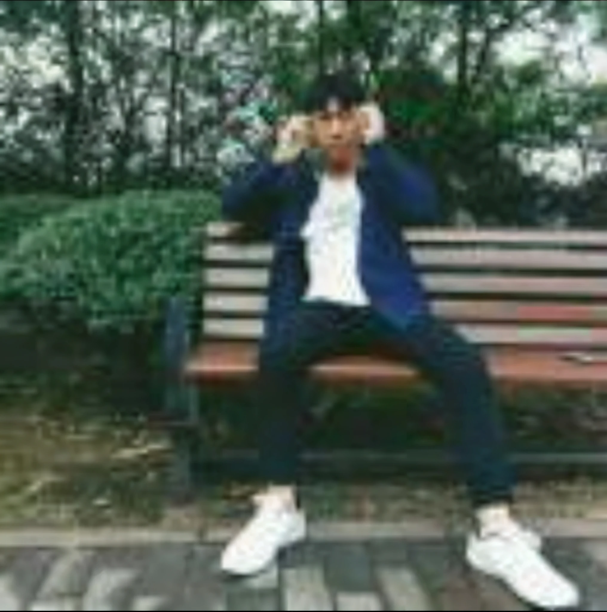 Increase the clarity of this picture --auto