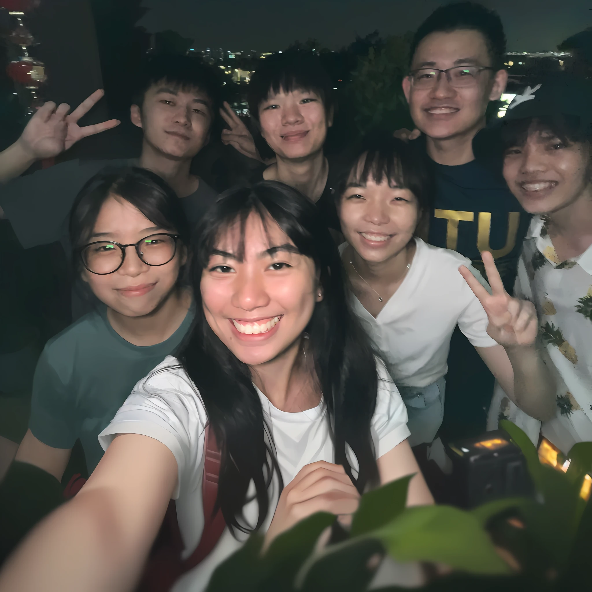 At night, there are many people posing together to take pictures, singapore ( 2 0 1 8 ), Group photo, 8k selfie photograph, photograph taken in 2 0 2 0, Selfie Photos, ren heng, Student, jen zee, instagram post, personal profile picture, vacation photo, Gemma Chen, with wet faces!!, non blurry, Profile picture, Group, non blurry