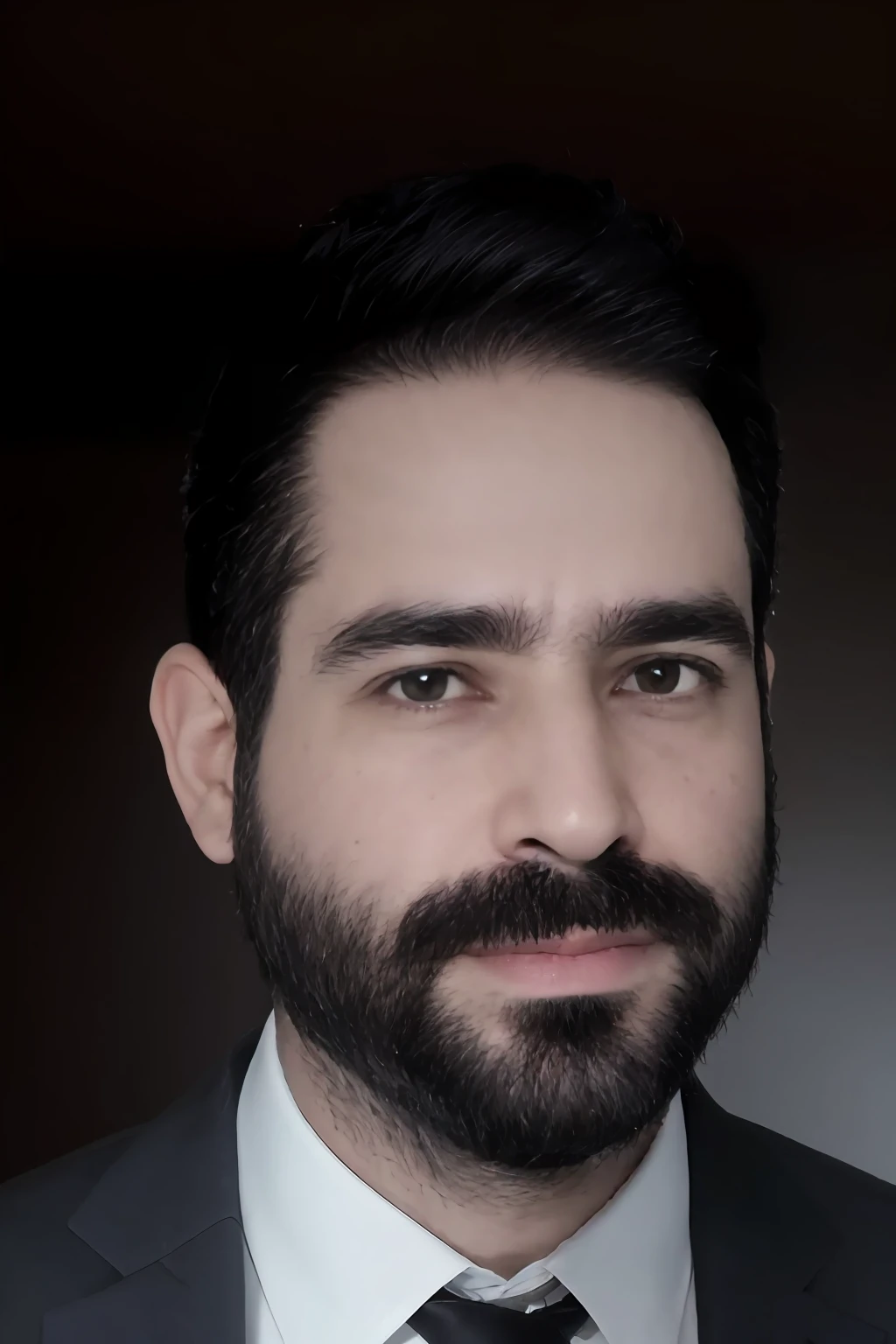 38-year-old man,,Obra maestra, La mejor calidad, Altas Resoluciones, realista, 1 hombre, cabello negro,  sin vellos corporales , cabello negro, barba corta, cuerpo completo, Mirando al espectador, vestimenta formal, 8K