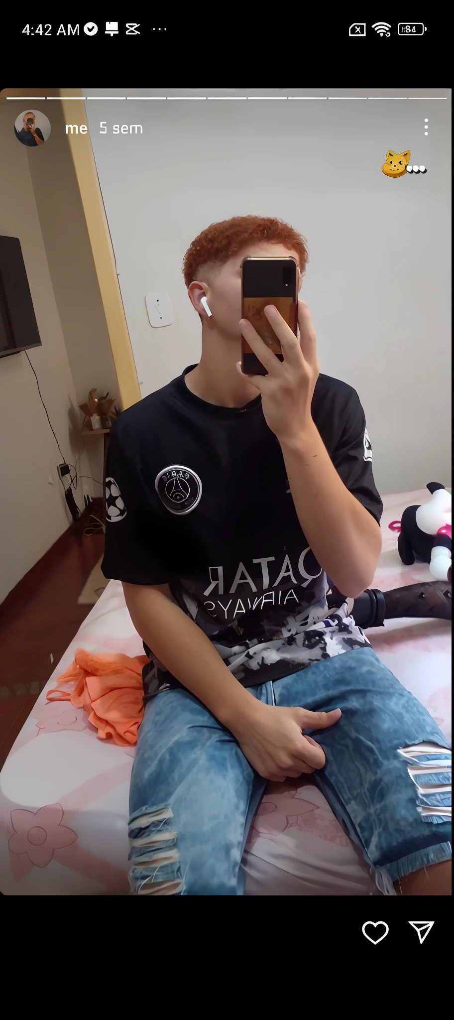 there is a man sitting on a bed taking a picture of himself, mateus 9 5, high quality photo, frontal picture, very very high quality picture, foto realista, caio santos, gamer, in tshirt, 👅 👅, 18 years old, 2263539546], 1 6 years old, naked, ginger, cock