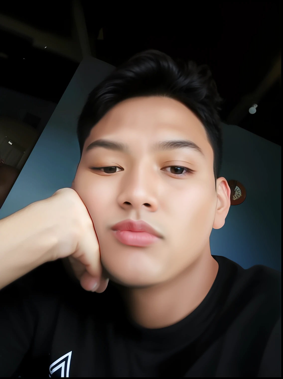 there is a man that is sitting down with his hand on his chin, with accurate face, clean shaven face, thawan duchanee, good looking face, 2 7 years old, south east asian with round face, with round face, asian male, 18 years old, john jude palencar, 2 2 years old, with kind face