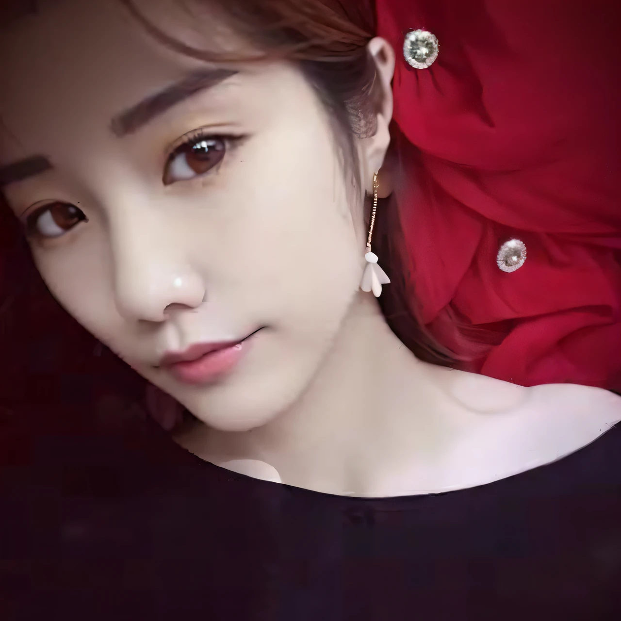 There is a woman with earplugs on her head posing for a photo, wan adorable korean face, ulzzangs, Shin Jinying, sun yunjoo, cute korean actress, Choi Hyun-hwa, jaeyeon nam, author:Tang Xianyun Sundara, young lovely Korean faces, Kim Do-young, park jimin, lee ji eun, Lee Ji-eun