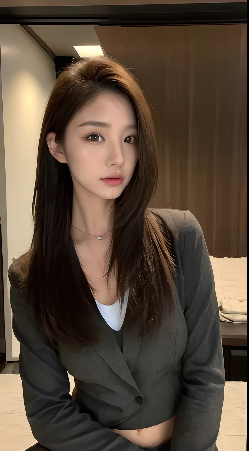 （（realistic illumination，best qualtiy，8K，tmasterpiece：1.3）），Sharp focus：1.2，1girll，Beautiful Women in Perfect Figure：1.4，Slender abs：1.1，（（Layered Hair Style）），（The shirt：1.4），Suits，（exteriors：1.1），Ultra-fine face，Fine Eye，二重まぶた，short detailed hair