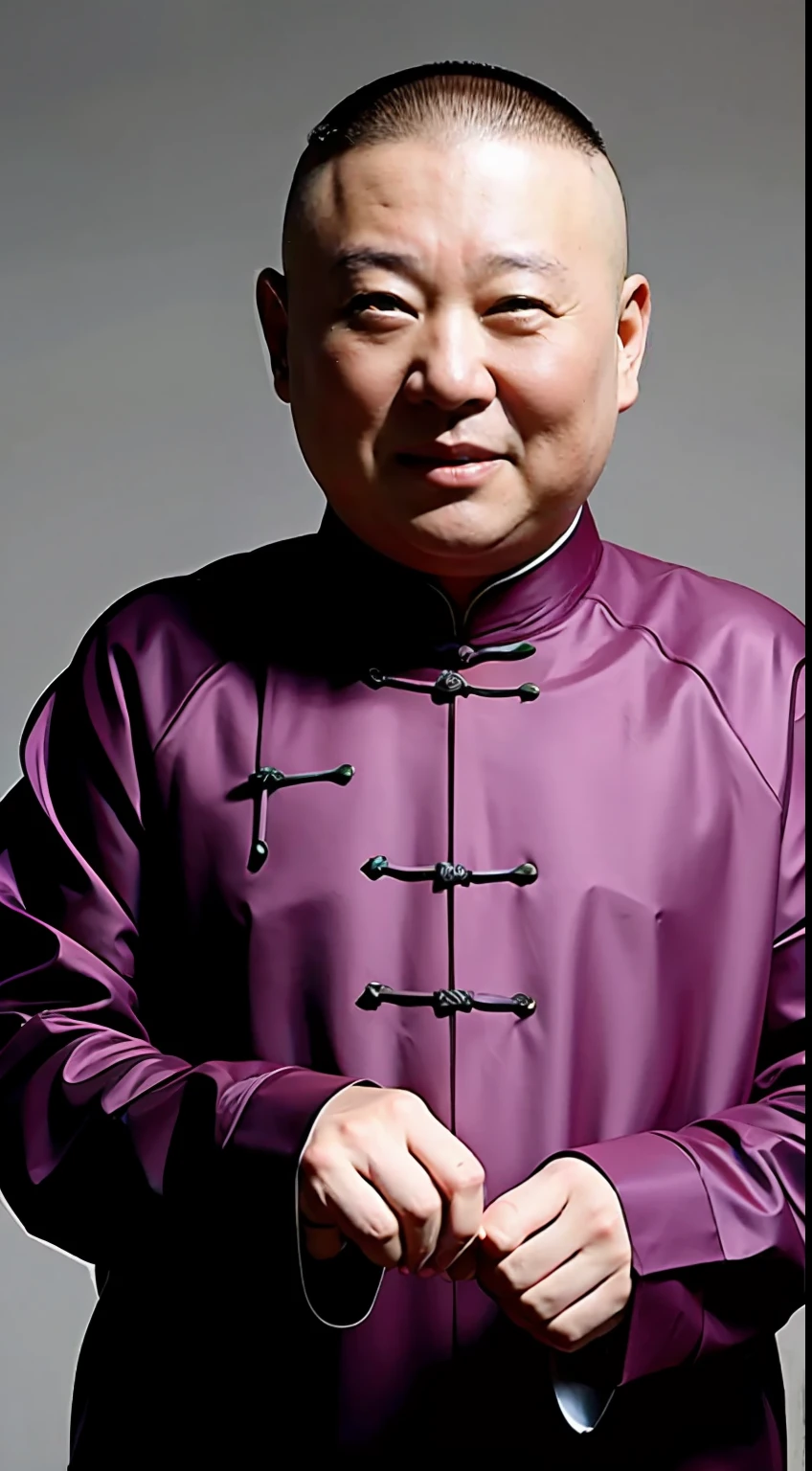 Guo Degang，Frontal bust photo，comedian，Look at the camera，ID photo，upperbody closeup，bald-headed