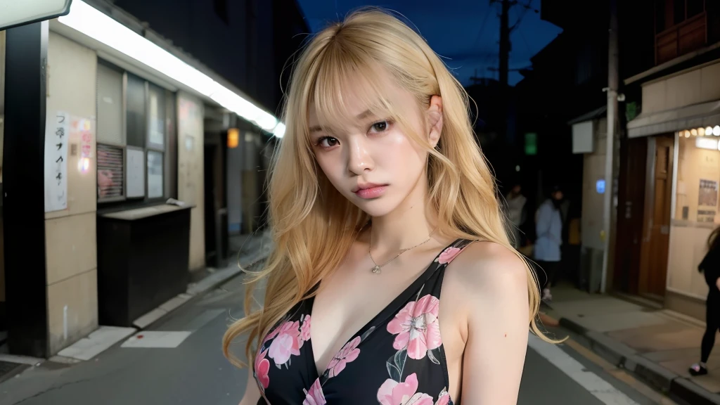 (Venus Japanese)、Sukeban、photographed:Norinobu Shinoyama、Yankee、lady's、ripping clothes apart、glares:1、Wavy Hair、blondehair:0.5、Bad girl、,peel off clothes,glareing,On the street in the middle of the night,