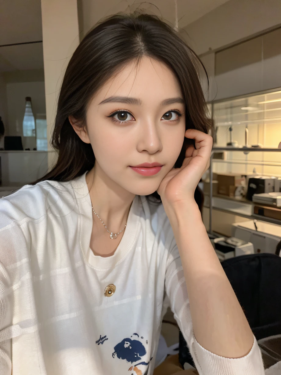 ，Masterpiece, Best quality，8K, 超高分辨率，Reallightandshadow，(beautidful eyes:1.1)，Beautuful Women