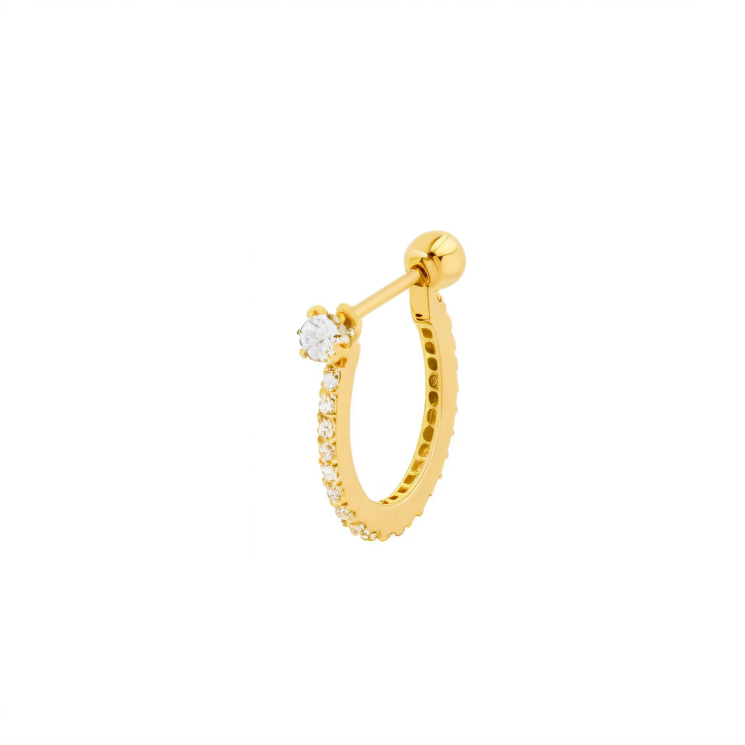 um close up de um piercing de orelha de ouro com um diamante, brinco de ouro, Brincos de aro de ouro, 9k, 9 mil, um brinco, brinco, preciso, banhado a ouro, pequenos brincos cravejados, zido, instagram post, h 768, h 7 6 8, anel nasal, 24k, h 7 0 4, Velvia