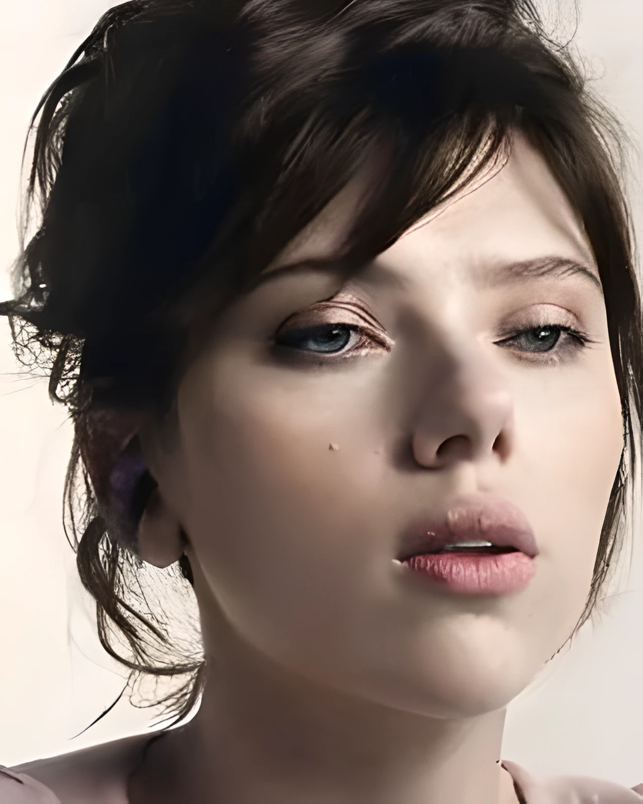 mulher arafed com uma camisa rosa e uma camisa rosa, pale fair skin!!, natural soft pale skin, belo rosto delicado, rosto feminino atraente!!!, porcelain pale skin, Jovem Scarlett Johansson, pale skin!, rosto bonito feminino, Johansson Escarlate, lindo rosto delicado, rostos bonitos e realistas, rosto extremamente bonito, with pale skin, soft flawless pale skin, pale ivory skin, HDR (High Dynamic Range), Ray Tracing, NVIDIA RTX, Super-Resolution, Unreal 5, Espalhamento subsuperficial, PBR texturing, Post-processing, anisotropic filtering, Profundidade de campo, Maximum clarity and sharpness, Texturas multicamadas, mapas especulares e de albedo, surface shading, Accurate simulation of light-material interaction, perfectly proportions, Octane rendering, dual-tone lighting, ISO baixo, white-balance, rule of thirds, aeratura, 8K RAW, sub-pixel eficiente, sub-pixel convolution, luminescent particles,