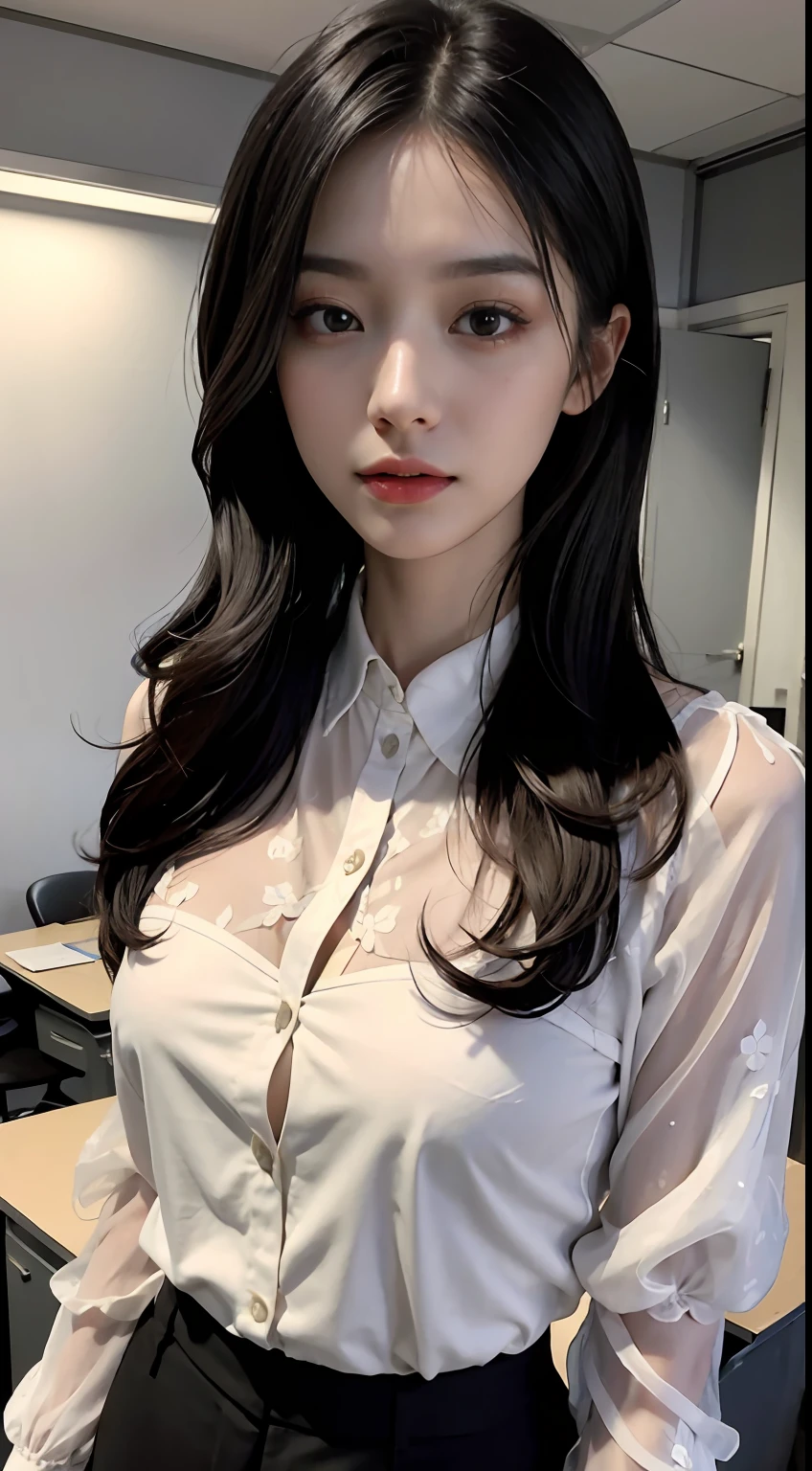 Tall girl with hair,Delicate facial features,Slim and well-proportioned,Please wear a see-through blouse with floral prints and black pencil pants,Check messages at your desk,A handsome side appears between the hairs。