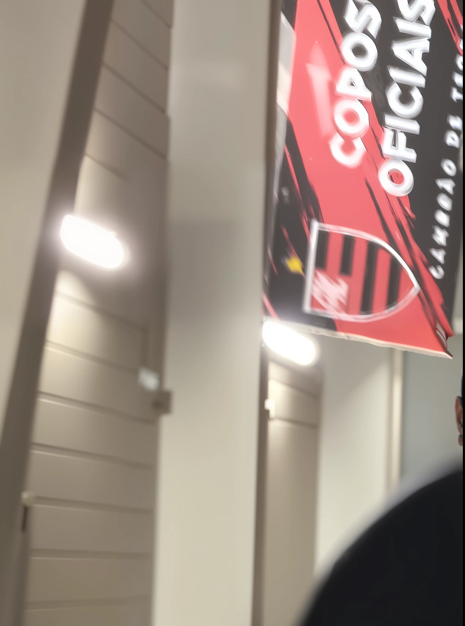 There's a man standing in a hallway with a baseball cap, imagem de qualidade muito baixa, foto do perfil, Postagem no Reddit, Foto Octane 8K, 8k!!!!!, em vermelho e preto, andres rios, Postagem 4k, 4 k post, Luis Nieves Sr., Akira Toriyama 📹, Carregado, octa 8k |, Joel Torres