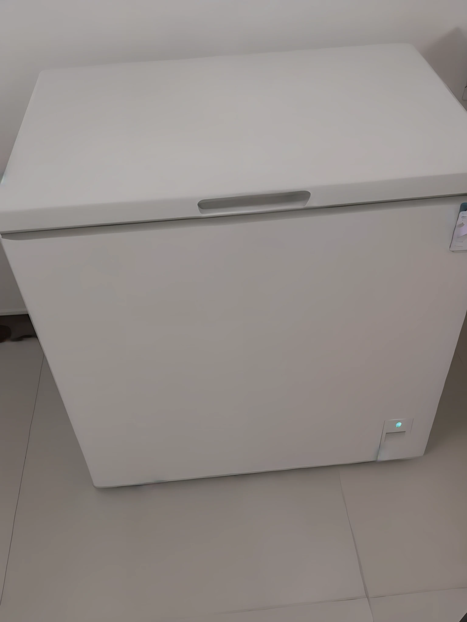 There is a white freezer on the floor, Fridge, very coherent image, refrigerator, White, 8K!!, front side full, brand new, chest, height of 165cm, medium wide shot, 2018, 2 0 1 8, very sharp details, ، simple, 155 cm tall, 2019, detailed zoom photo