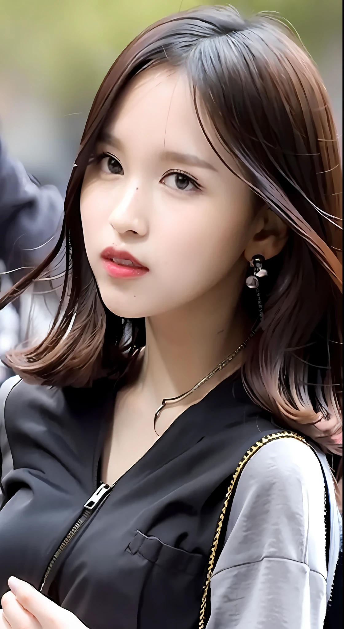 Mina,Clothes in black,Black long hair,((best qualtiy,8K,tmasterpiece:1.3)),Outstanding style,Natural makeup,Have lunch at a café in the sun