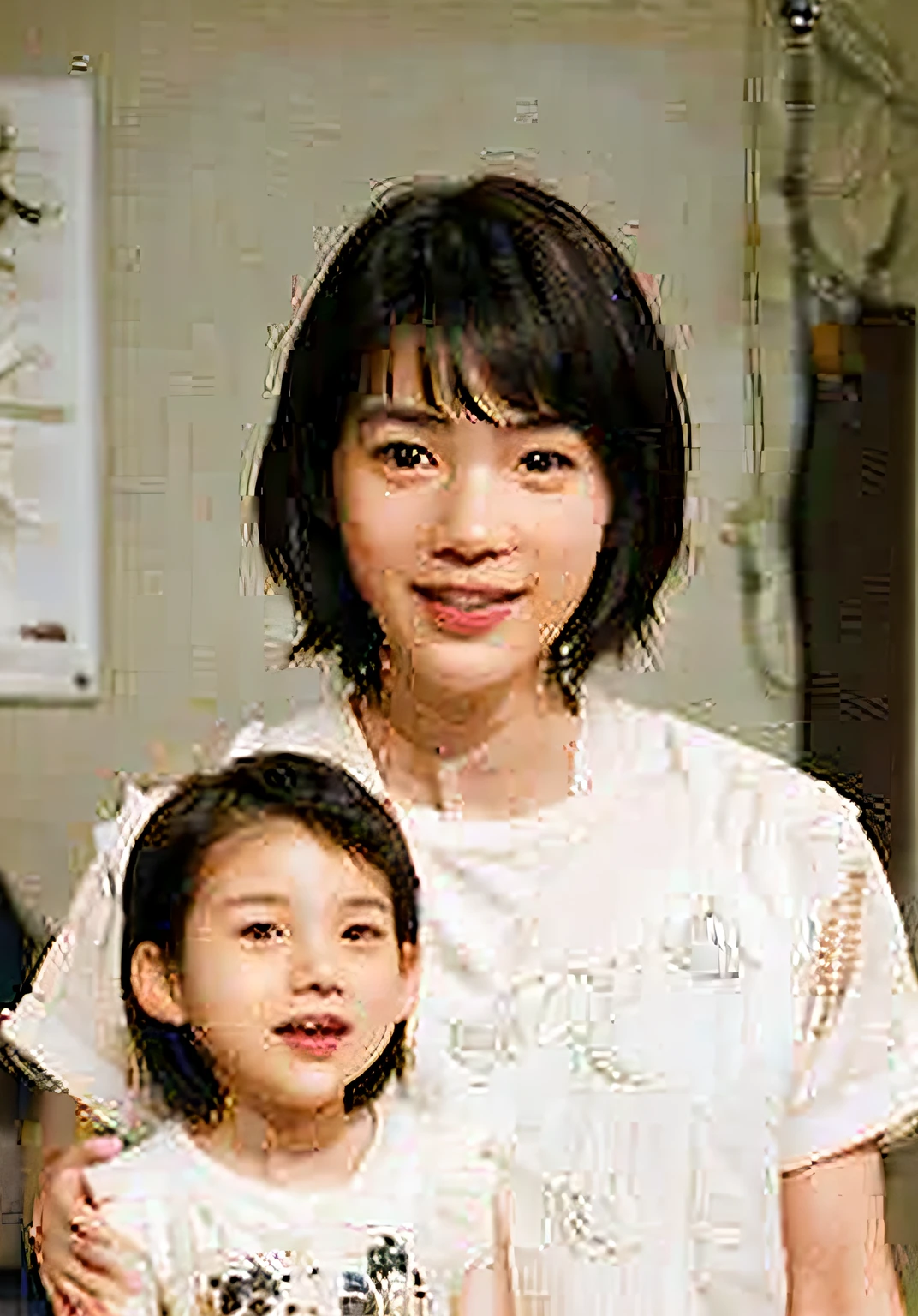 Masterpiece,Best quality,offcial art,Extremely detailed Cg Unity 8K wallpaper,1male people, Love kids,kind,An extremely delicate and handsome one,超高分辨率, (Photorealistic:1.4), ,Golden hour lighting,,(Upper body), (platinum short hair:0.8), ((Puffy eyes)), view the viewer, facing front, Smiling, Laughing, White dress,Shirtlift, Picture of father with short hair having fun with child