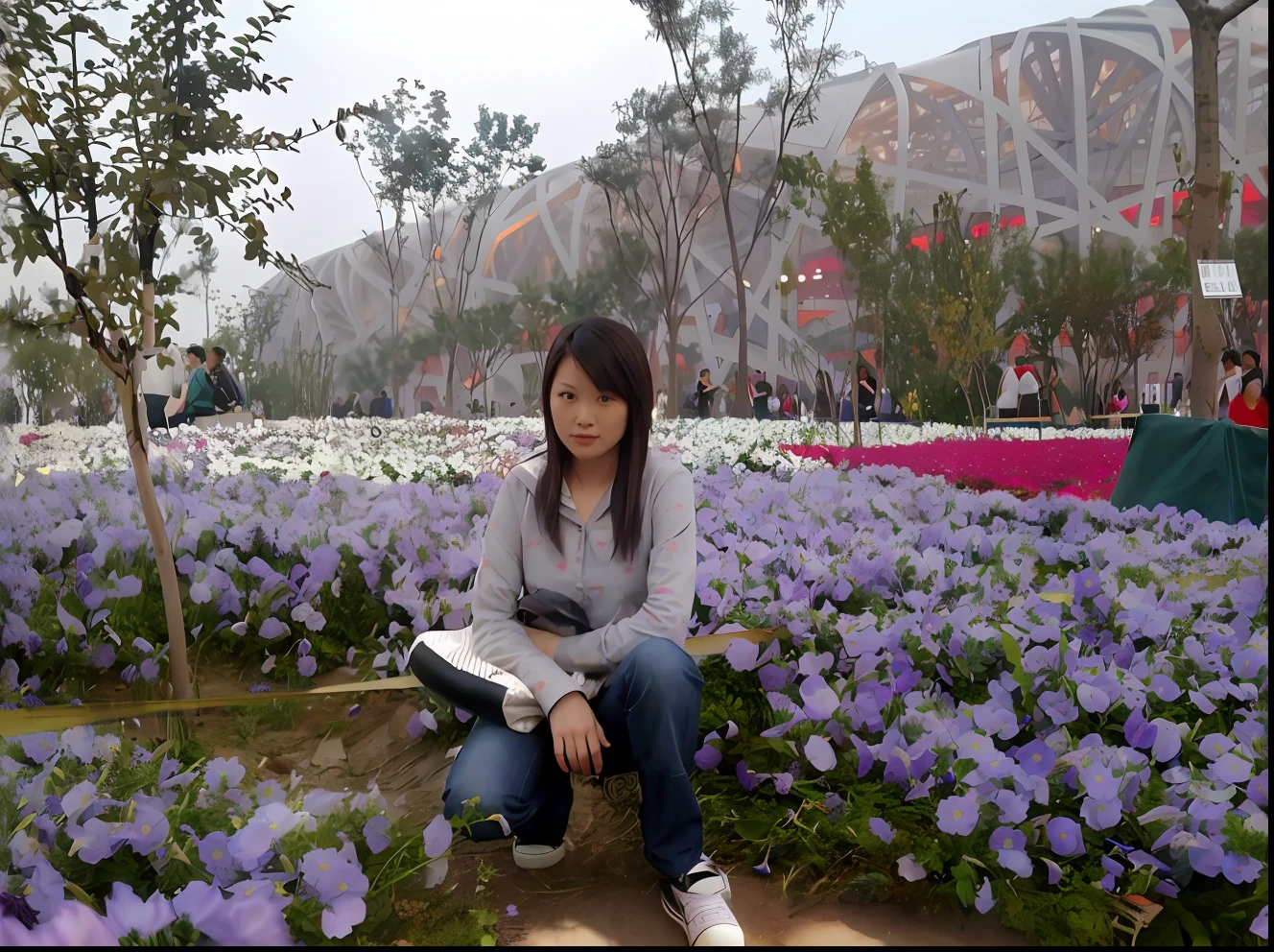 Moderne woman sitting in a purple flower field, with flower fields as foreground, on the garden, standing in flower field, sitting with flowers, Qiu Fang, standing in flower field, Wu Liu, beijing, ancient garden behind her, Photo ( far _ Shot ), With flowers, Girl in flowers, lei min, wei wang, xintong chen
