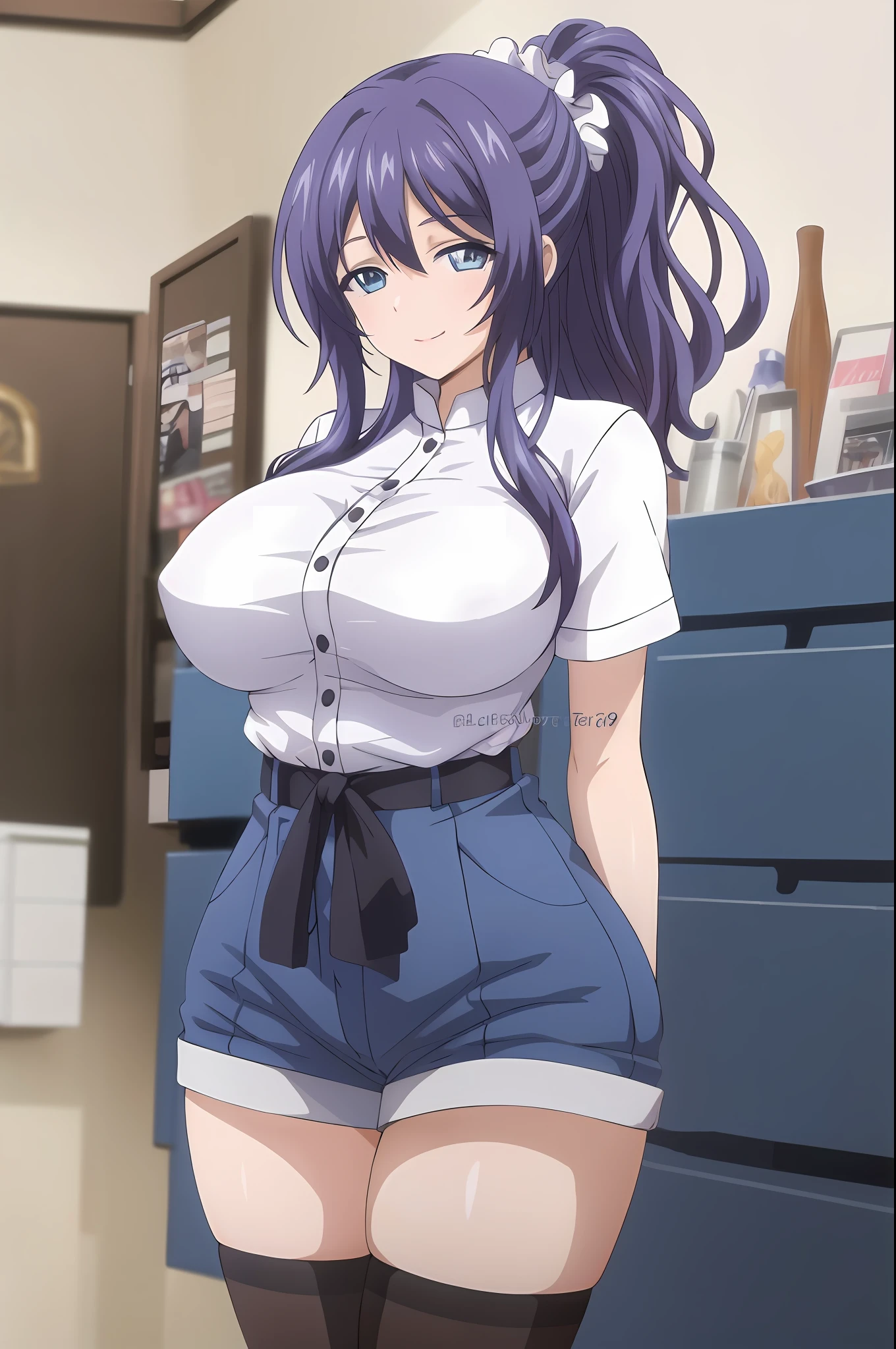 Chica de anime en pantalones cortos y una camisa blanca posando para una foto, seductora chica de anime, Misato Katsuragi, OPPAI, Marin Kitagawa Fanart, Escena de noire moody, Anime Moe Artstyle, (SFW) Seguro para el trabajo, Colegiala realista, con unos pechos grandes, Hermosa chica de secundaria de anime, Estilo anime ecchi, Proporciones OPPAI