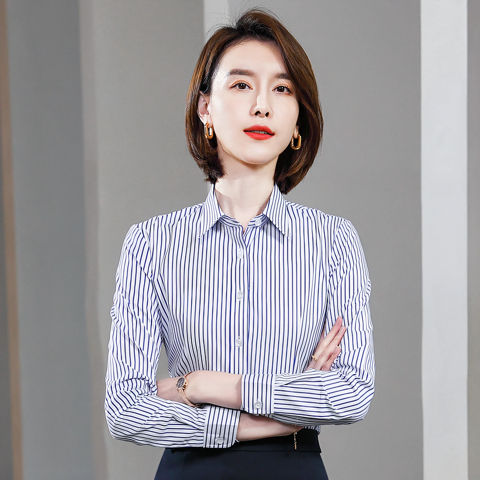 Arad woman in a blue and white shirt and black skirt, jinyiwei, Cai Xukun, full-body xianxia, Li Zixin, xintong chen, Lu Ji, Eat Zhuoxin, Professional profile photo, lee ji eun, Lee Ji-eun, jia, wenfei ye, detailled image, shin min jeong, professional portrait