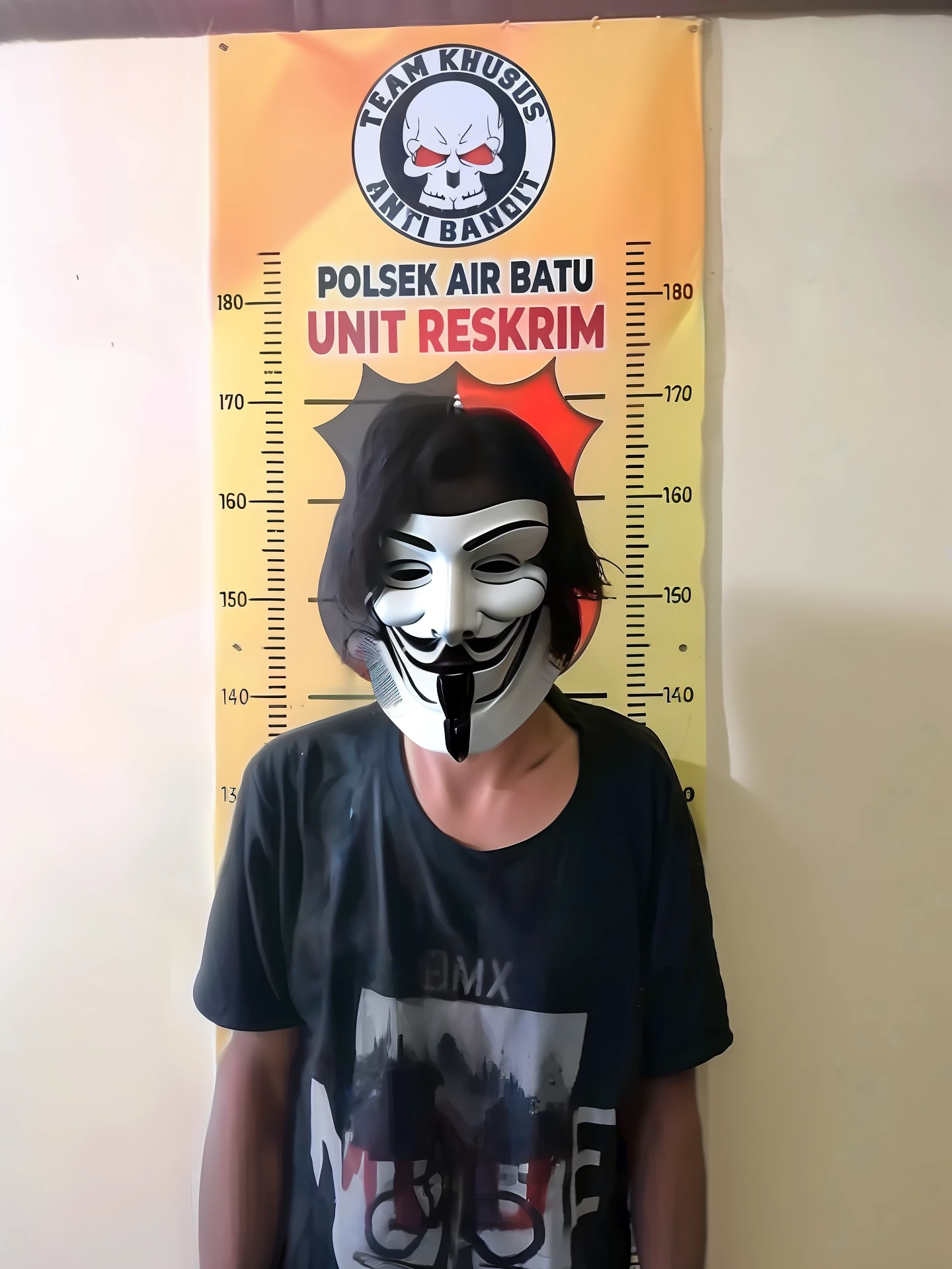 Anonymous mask, white, sadistic expression