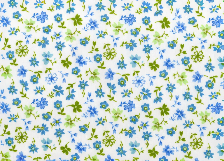 Un primer plano de una tela de estampado floral azul y verde, beatriz azul, Campo de flores azules, acentos de flores azules, flores irregulares, flores azules, Indigo Blooming Flower Garden, florido, cotton fabric, mediumslateflores azules, papel tapiz florido, Bosque con flores azules, tela azul, Las flores azules florecieron por todas partes, splendid white fabric, azul y verde, tile image