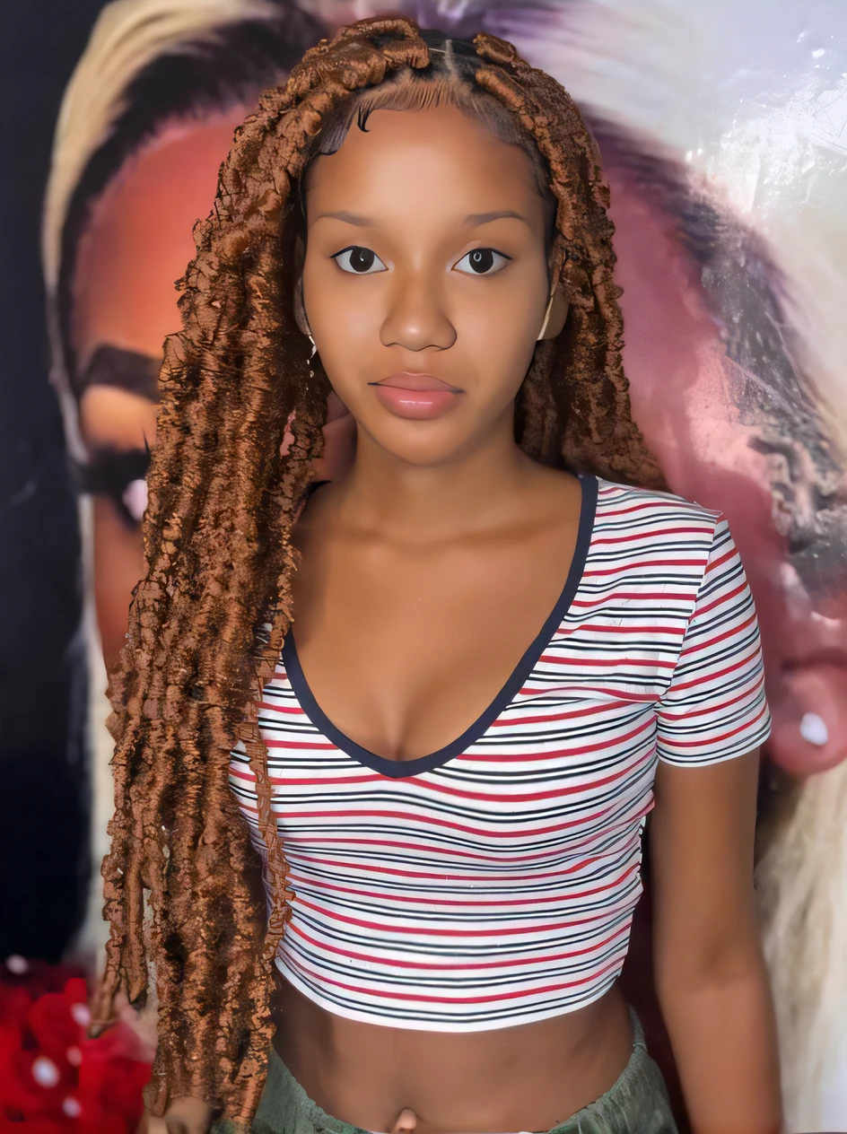 um close up de uma mulher com longos cabelos cacheados vestindo uma camisa listrada, box braids, red intricate long braids, twisted braids, long braids, Menina africana de pele clara, taken in the early 2020s, com pele parda, girl with plaits, 1 6 anos, adolescente negra, dreadlocks longos, longas fileiras de milho, imagem de perfil