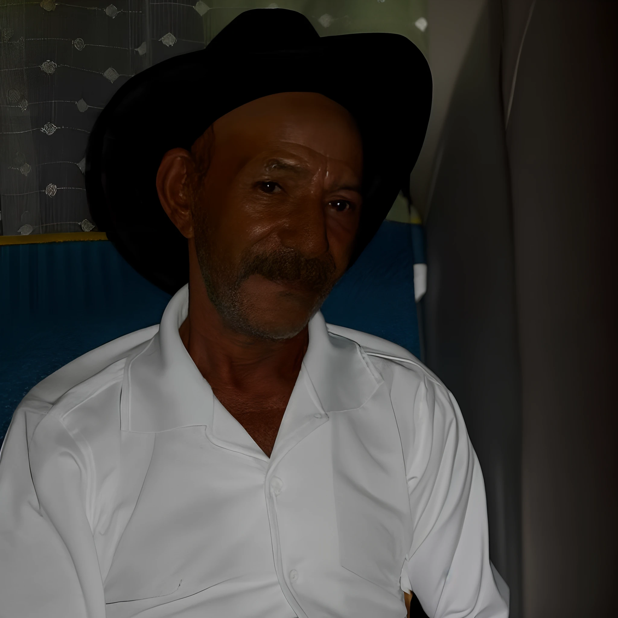 there is a man wearing a hat and a white shirt, José Moncada, foto de um homem, senor salme, ele tem cerca de 7 0 anos de idade, uma foto de um homem, Arauto Ortega, Manuel Sanjulianblue, Pablo Perdomo, victor maristane, ele tem cerca de 60 anos, ele tem cerca de 6 0 anos de idade
