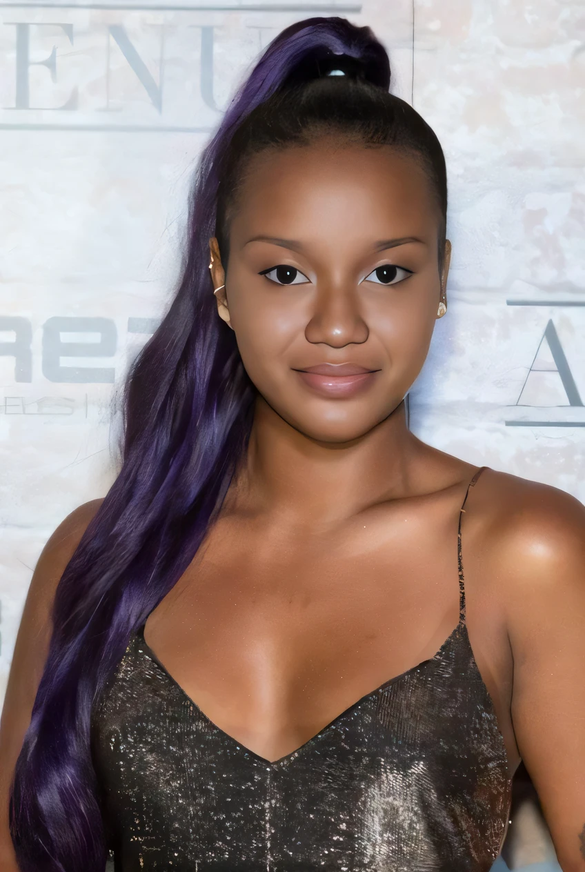 um close up de uma mulher com cabelo roxo e um vestido preto, cor da pele roxa, Maria Borges, Marcos Ariano, ela tem cabelo roxo, inspirado em Daphne Allen, pele roxa escura, taken in the late 2010s, Parece Fabiula Nascimento, Alana Fletcher, tom de pele preto escuro, usando vestido tomara que caia roxo, Malika Favre