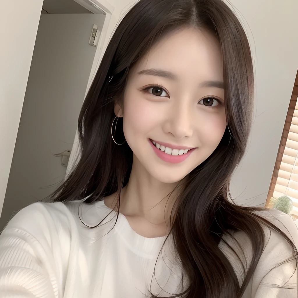 1womanl, Beautiful,28 year old、I'm smiling、