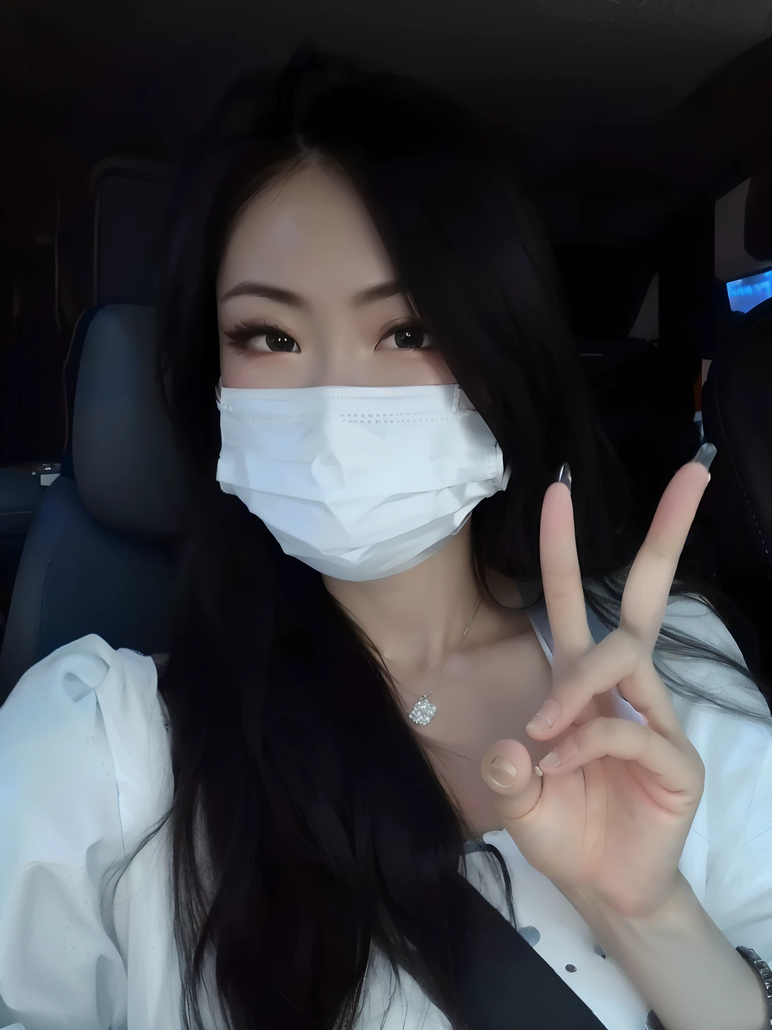 arafed woman in a car wearing a face mask and making a peace sign, wearing face mask, wearing face mask, surgical mask covering mouth, Wearing a mask, # overclocking, #overclocking, 8K)), wearing transparent glass mask, 2 7 years old, kanliu666, Wearing an all-black door wave mask, with cute - fine - face