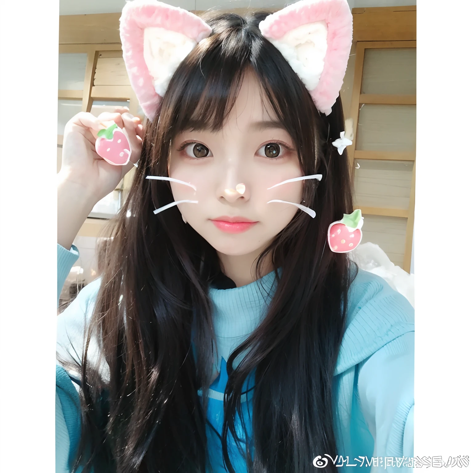Close-up of a man wearing cat ears and a strawberry headband,Very cute and beautiful Catwoman,Fresh and cute realistic portrait,Cat-eared girl,Unique charm of cat girl,ulzzangs,With cute fake cat ears,She wears attractive cat ears on her head,tzuyu from twice,Has cute cat ears and big rabbit ears,Absolutely cute Korean style face。