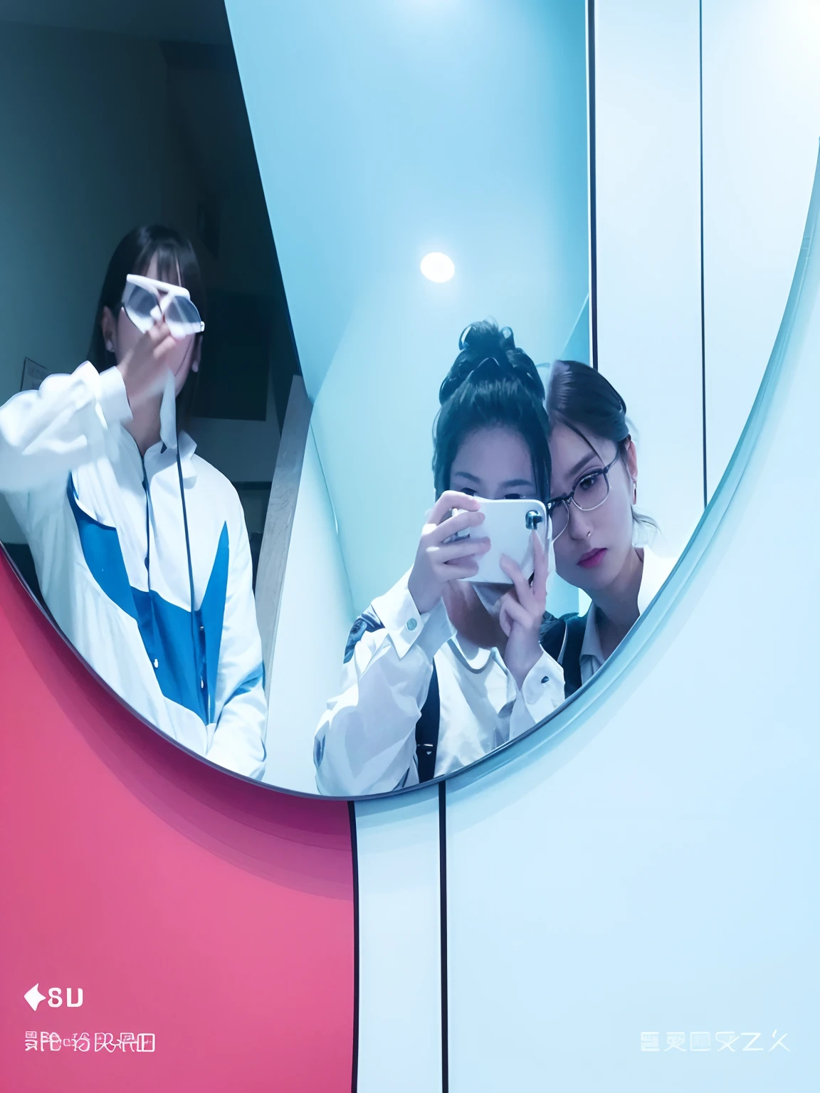 (64K,UHD,Best Picture Quality,tmasterpiece:1.2),(photorealestic,realisticlying:1.37),ultra - detailed,adolable,独奏,mirrors,the night,sitted,dated,(Nasal redness), (ssmile:1.15), (Keep one's mouth shut) smallunderboob, 美丽细致的眼睛, (collar shirt:1.1), natta, dampness, Professional Dress, Sateen, white lace chemise, (short detailed hair:1.2), Floating NovaFrogStyle, toppless,
