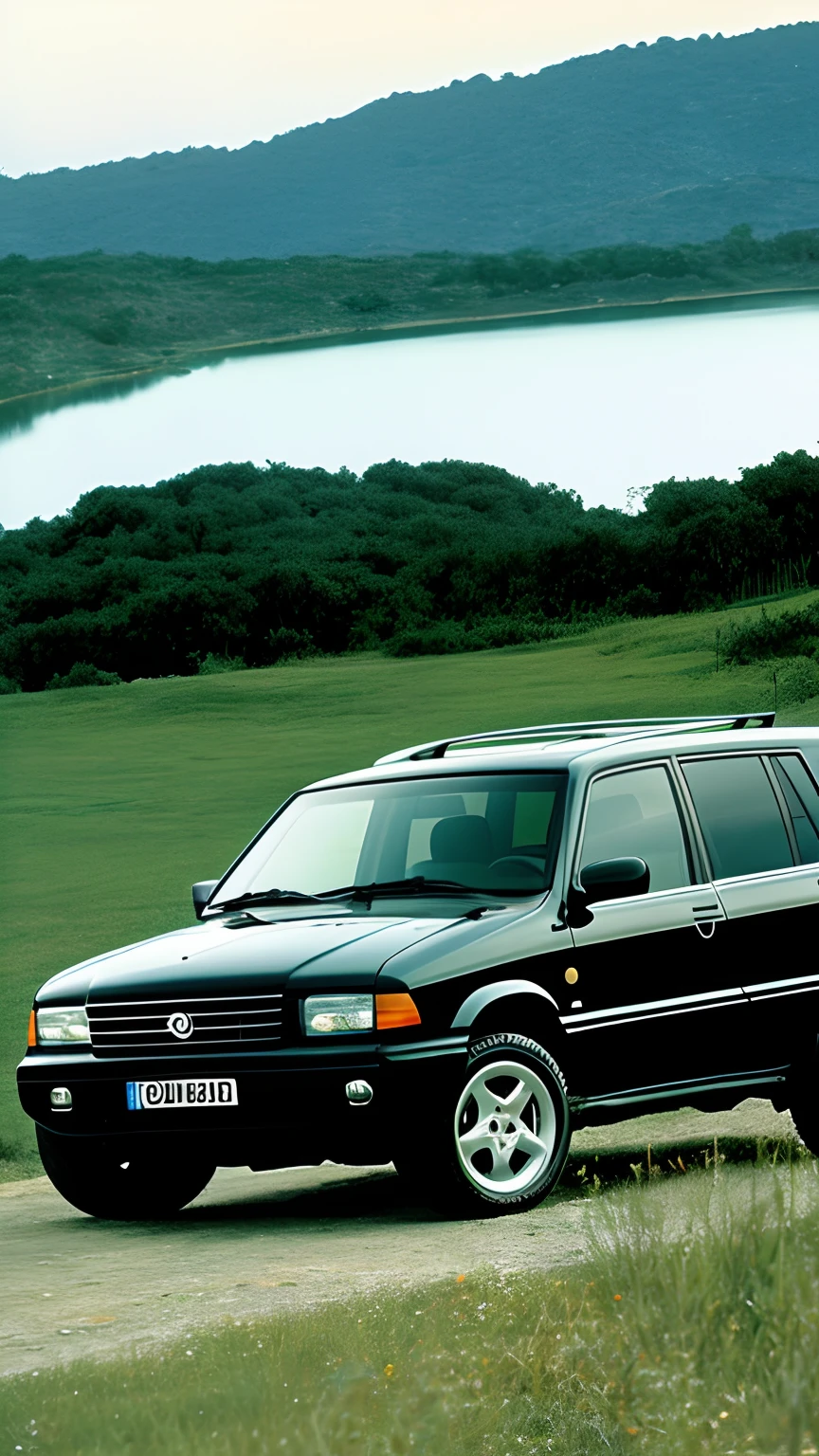 "SUV V8 europeu extremamente luxuoso, preto brilhante, foto promocional tirada em 1999."