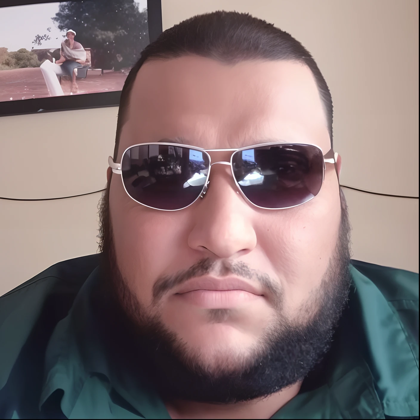 There's a man with sunglasses sitting in a chair, heavy appearance, taken in the early 2020s, neckbeard, foto de perfil headshot, Giga Chade Capaybara, foto de perfil 1024px, Streamer do Twitch / Jogador Ludwig, imagem de perfil, maximus jacobs, sem barba, foto de perfil, Mohamed Chahin, foto do perfil