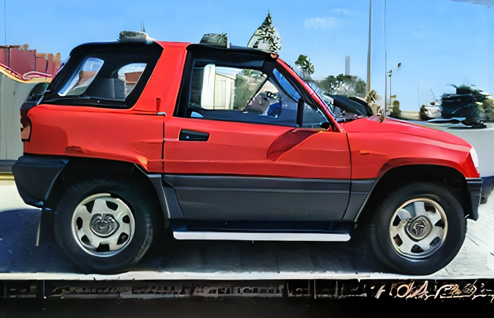 Close-up of a red SUV parked on the street, 1 9 9 0, 1990, 1 9 9 1, 1991, 1992, 1 9 9 2, 1994, 1 9 9 4, 1 9 8 9, 1989, 1995, 1 9 9 5