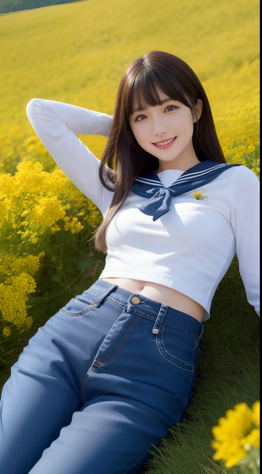 A smiling girl，Wear a tight sailor suit，denim pant，Lying on a large mossy rock in the middle of a field of rape flowers，com rosto detalhado，The eyes are delicate，The photo quality is the best，Realistic image quality，Background diffuse lighting，Depth of field display。