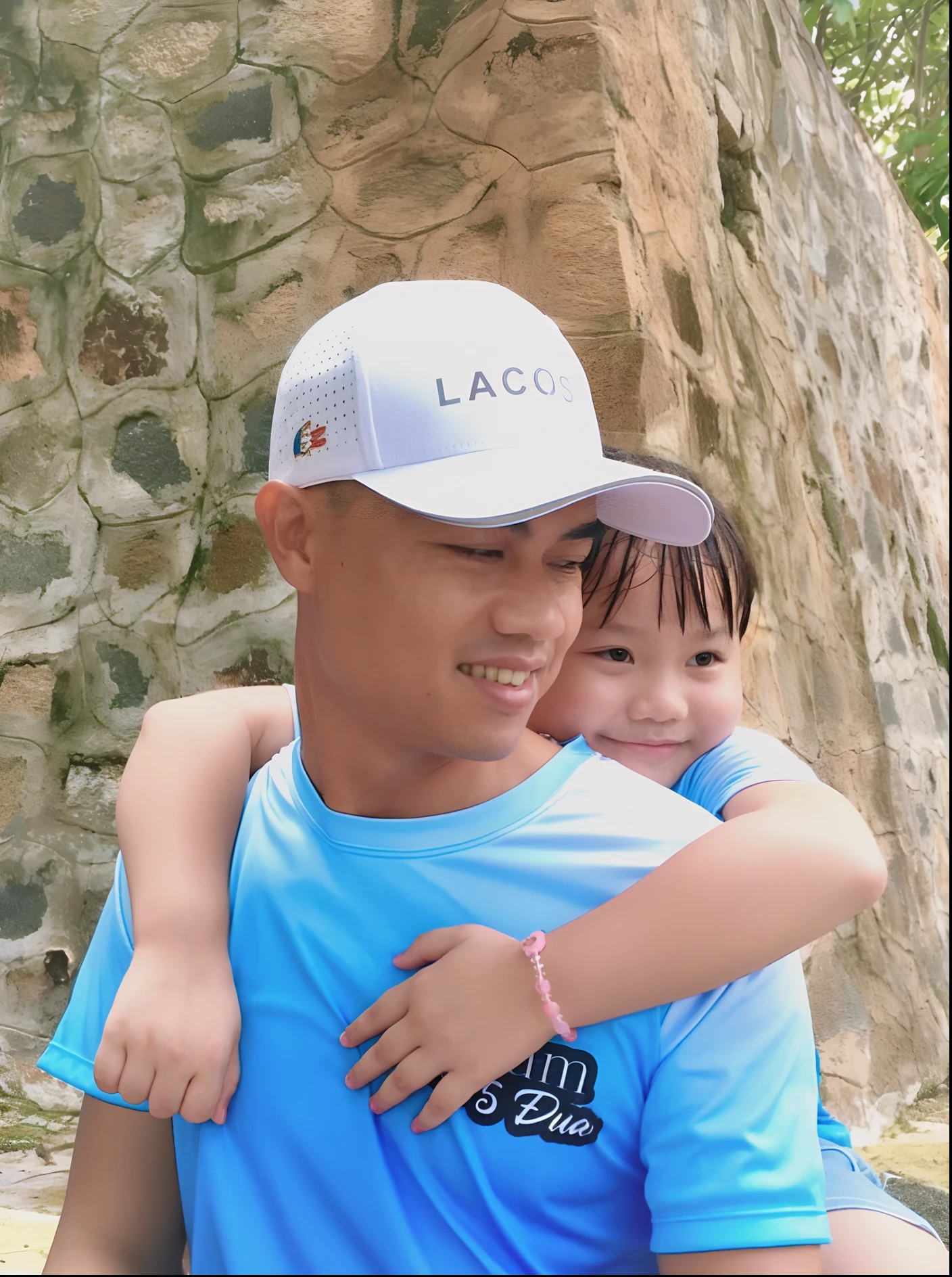 there is a man and a child that are hugging each other, with a kid, daddy, dao trong le, father with child, john jude palencar, father, darren quach, quy ho, loong, bao pham, 3 , daddy/fatherly, hoang long ly, david luong, 3 6 years old