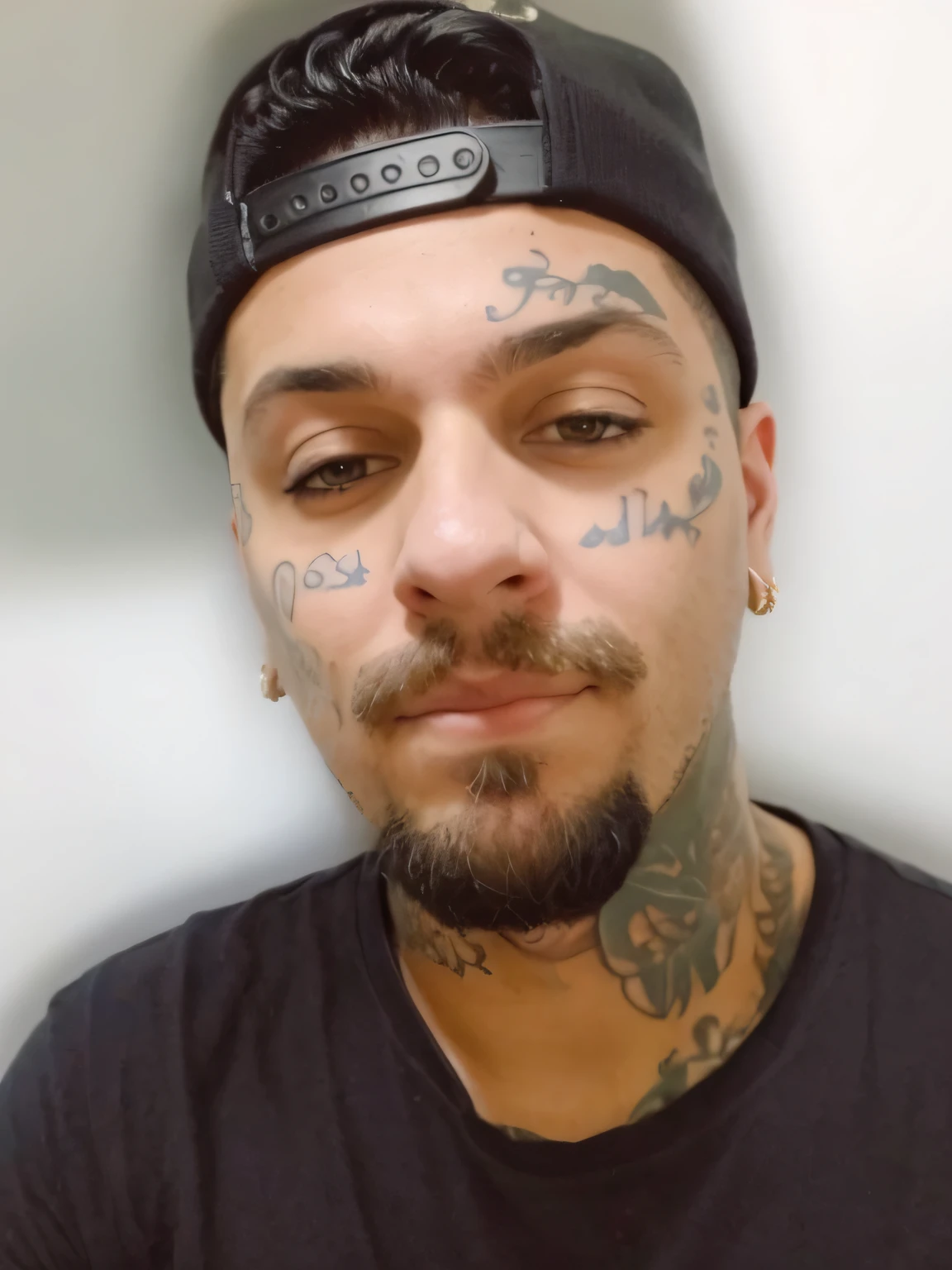 (best quality,ultra-detalhado,Realistic:1.37),retrato,criatura,pele branca,long arms,tatuagem facial,arm tattoo,macho,beautiful expression,foco nítido,vivid colors,studio lighting